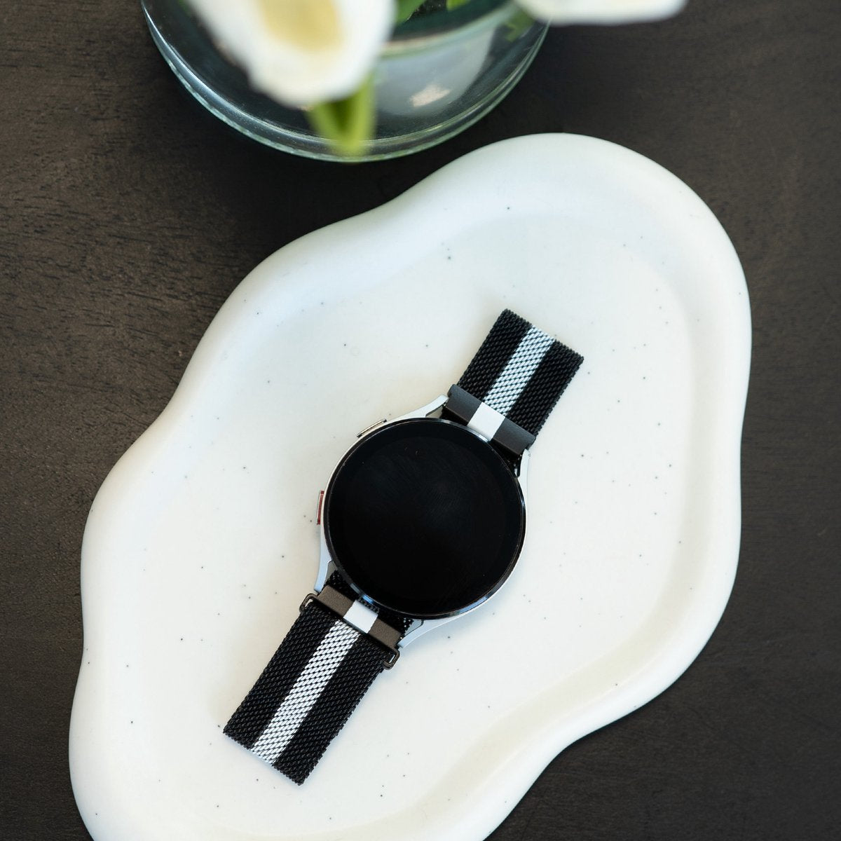 Samsung Galaxy Watch 4 44mm Milanese Strap (Black/White)