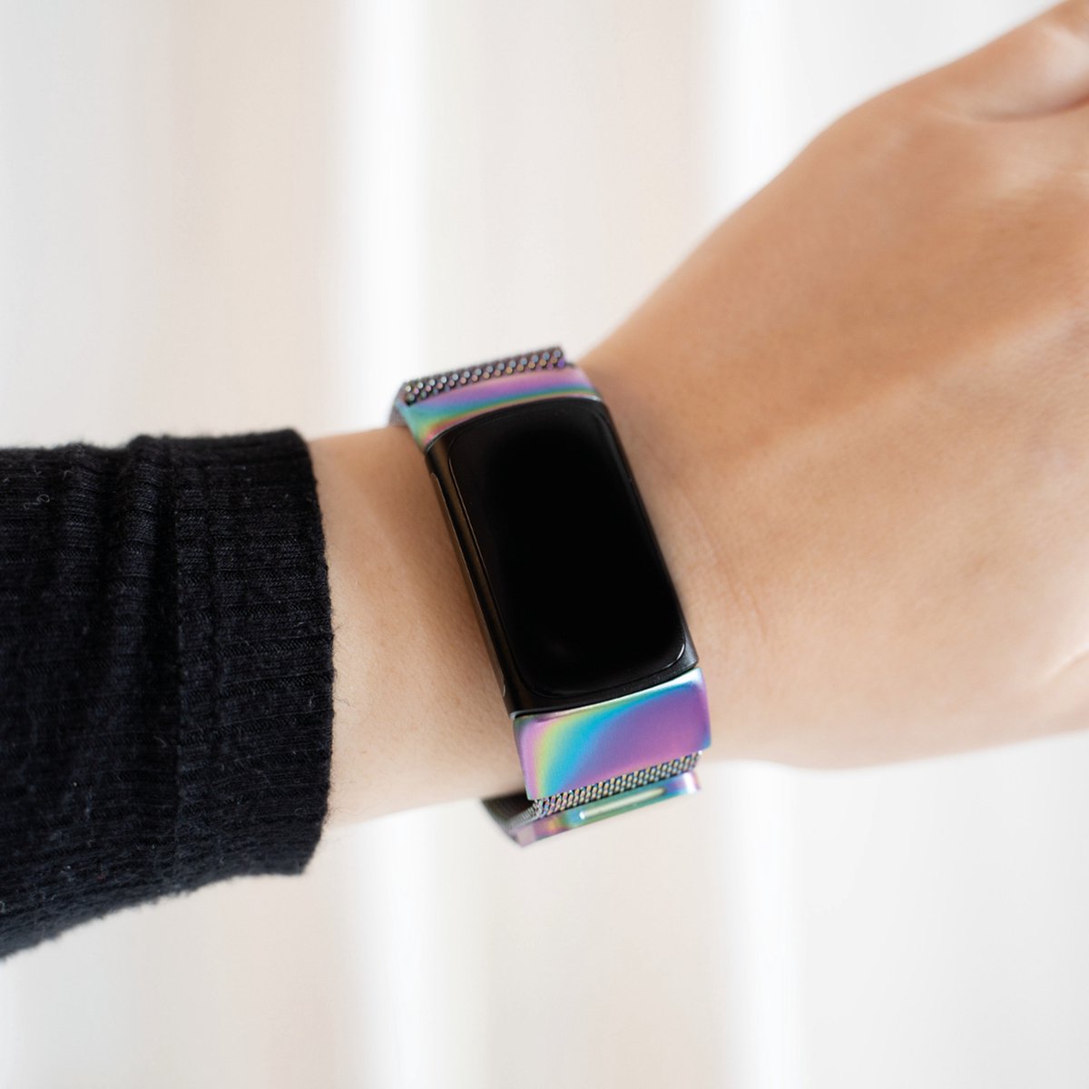 Fitbit Charge 5 Milanese Strap (Pearlescent)