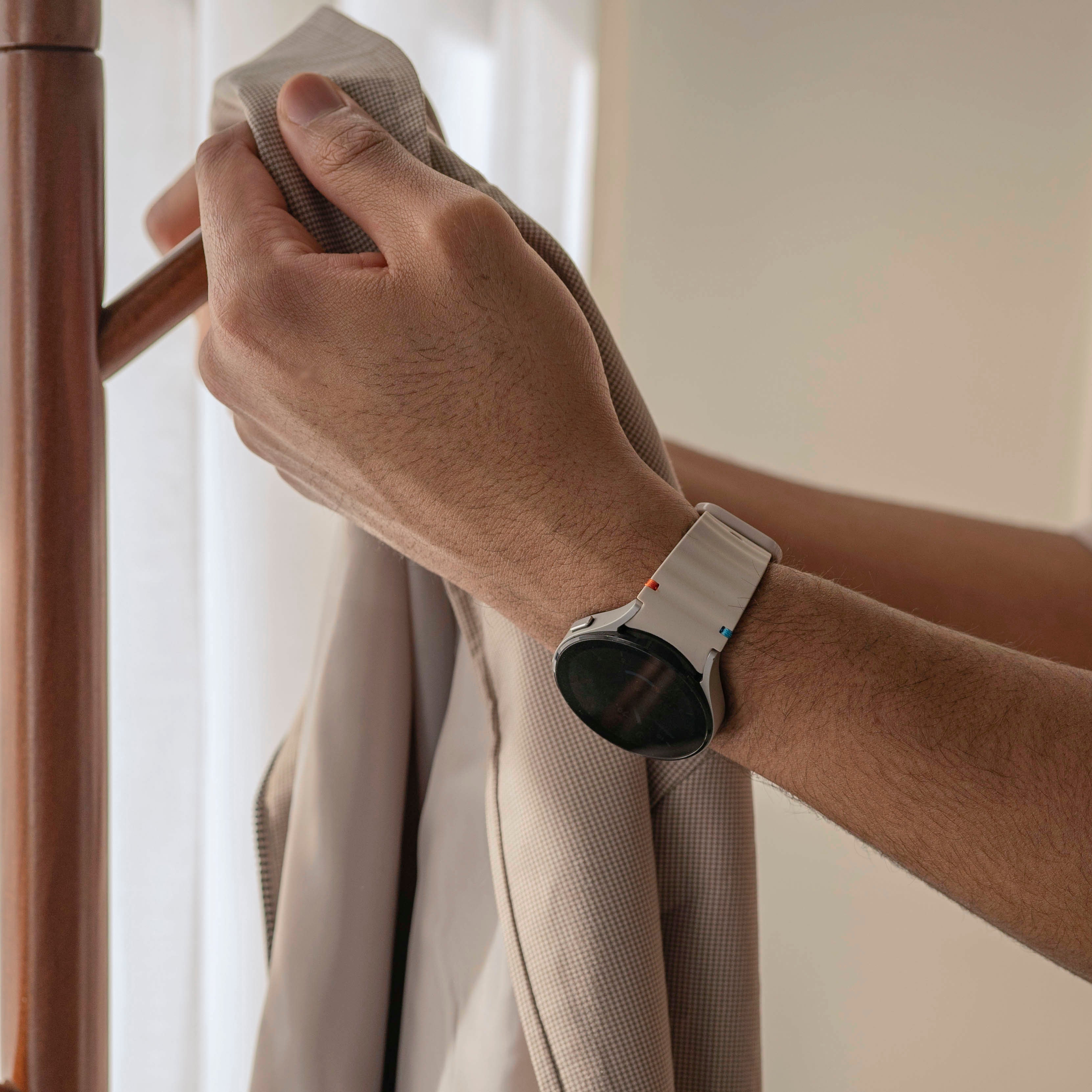 Samsung Galaxy Watch 6 Classic 43mm Wave Strap (Starlight)