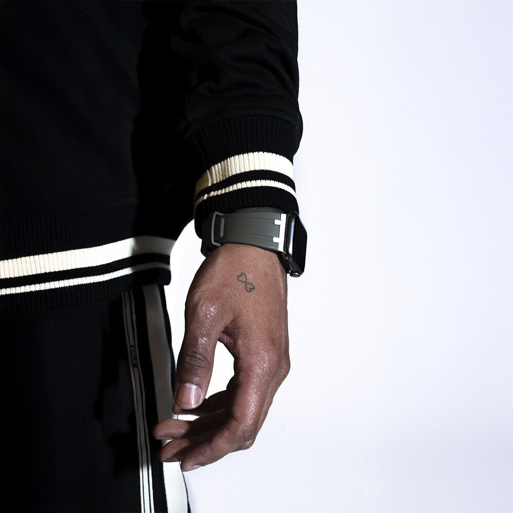 BALR. Bracelet silicone Apple Watch Ultra Liquid (marron/titane)