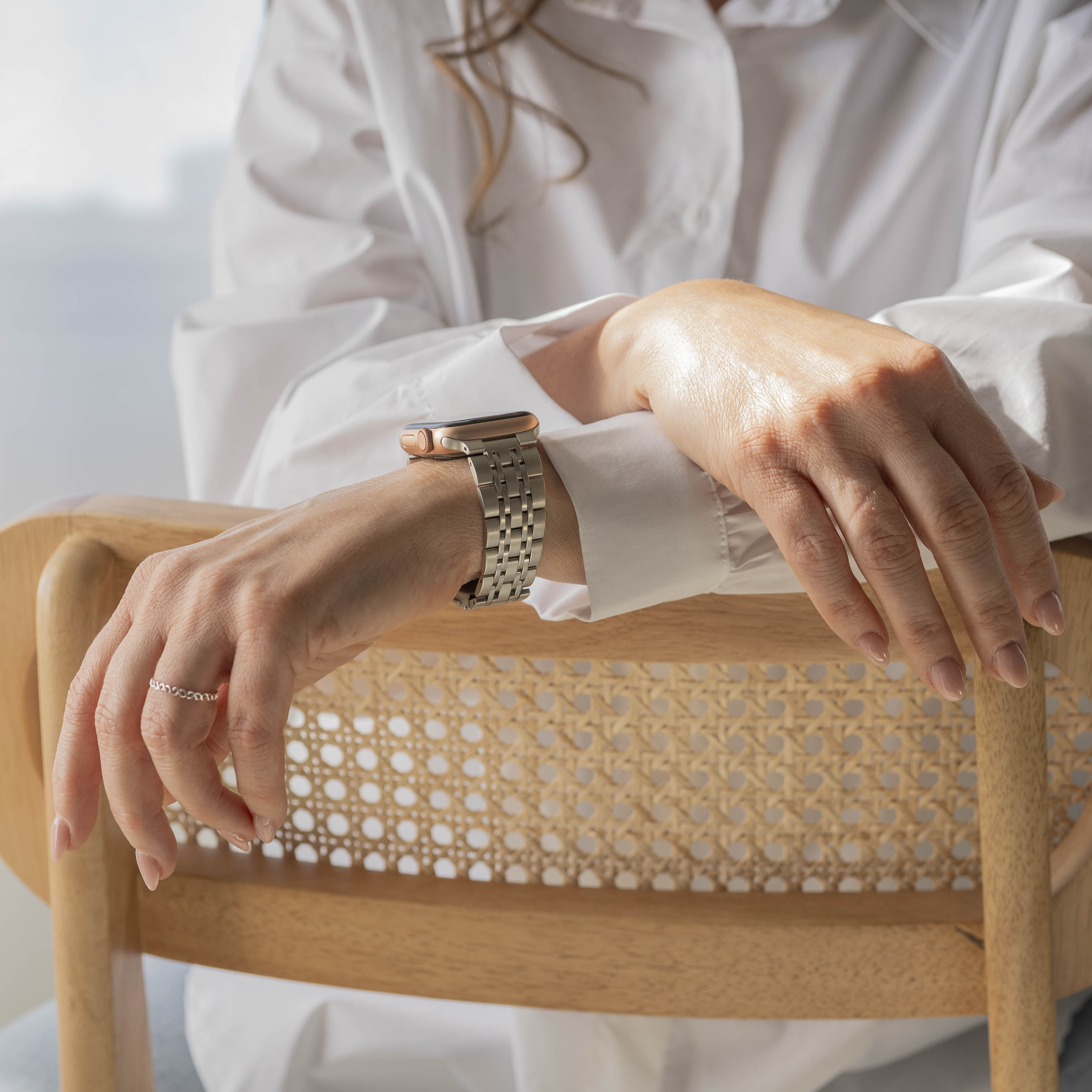 Bracelet luxe á maillons acier Apple Watch (lumière stellaire)