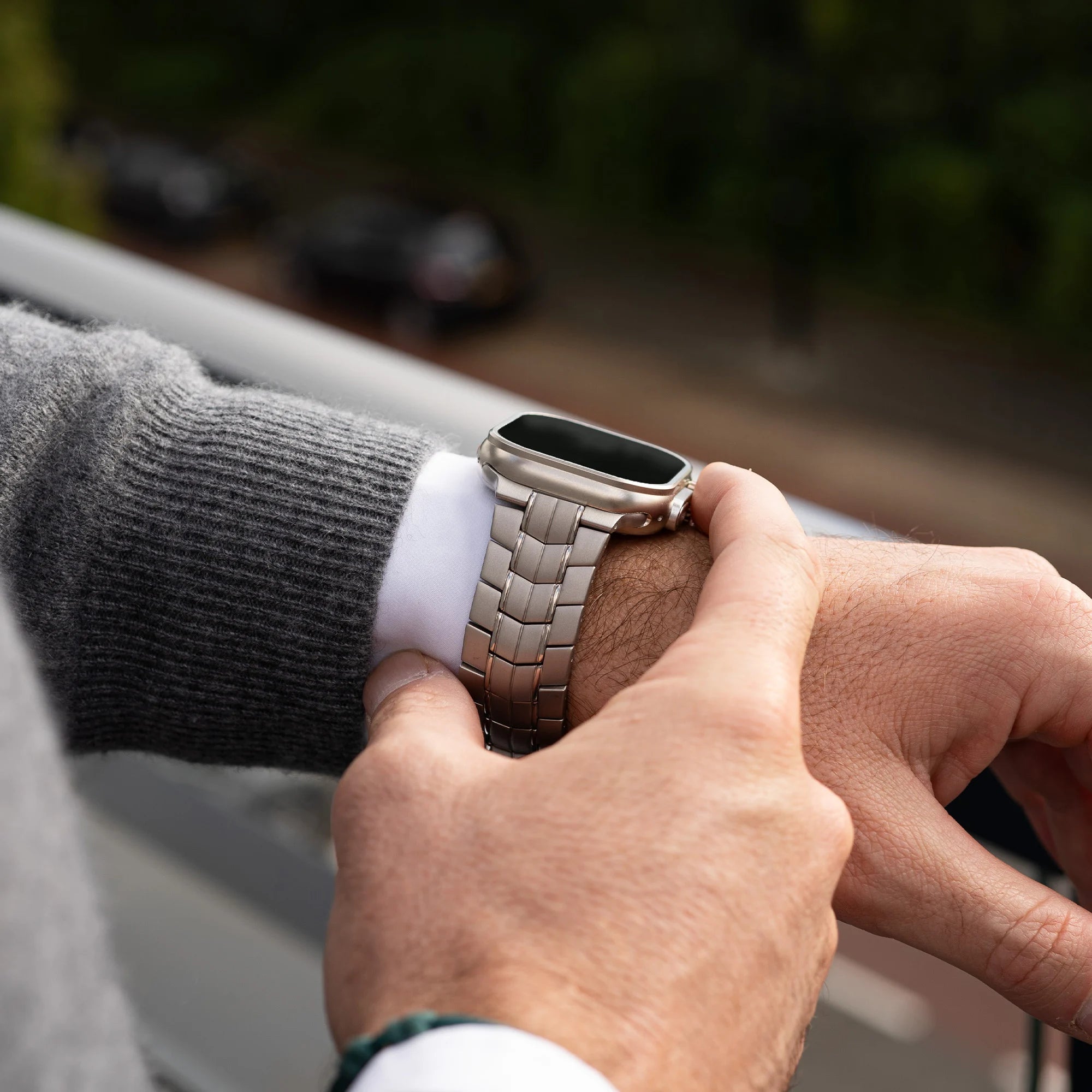 Bandz Apple Watch Titanium Strap 'Supreme' (Titanium)