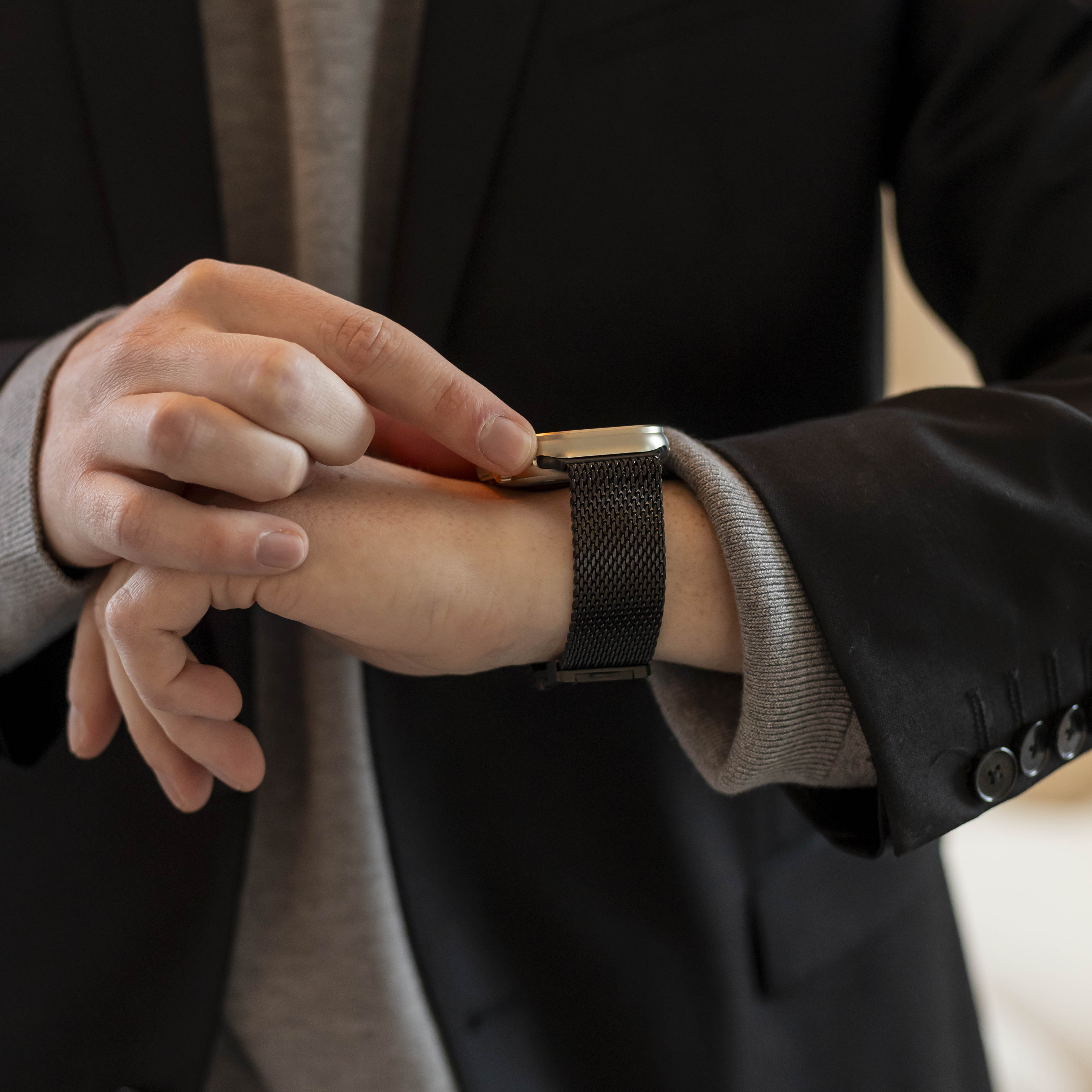 Bandz Apple Watch Milanese Loop Strap with P-Buckle (Black)