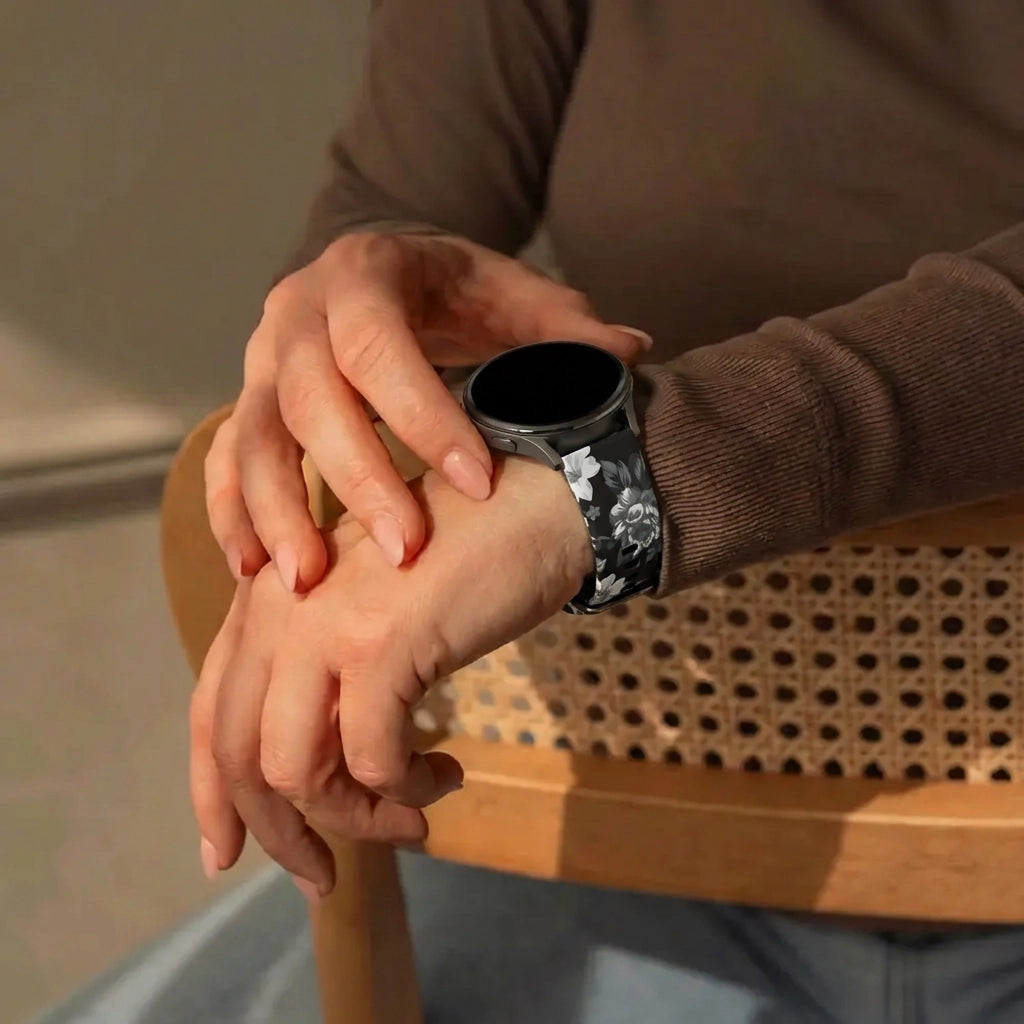 Bandz Bracelet silicone 'Fleur noire' Garmin Vivoactive 6