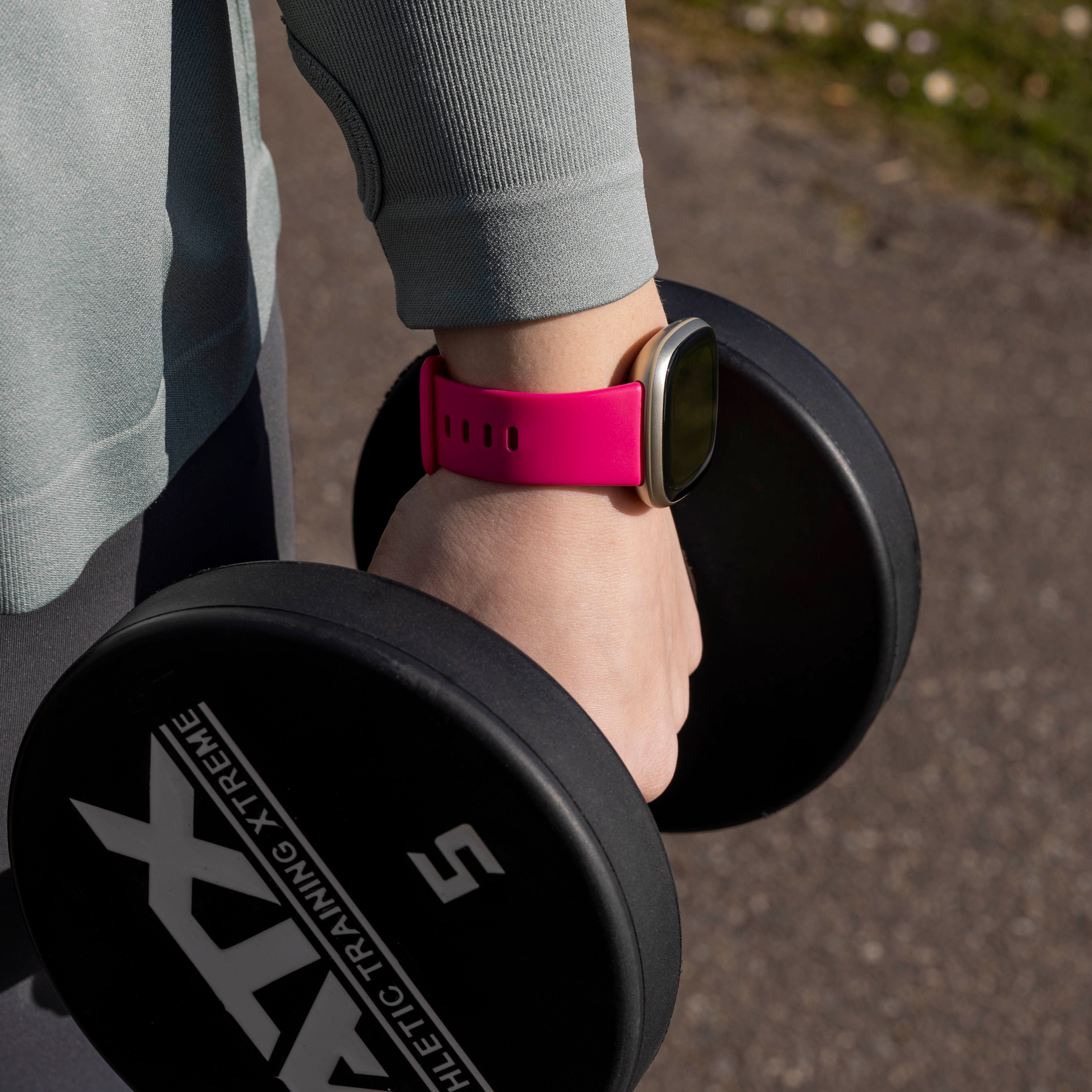 Bracelet silicone classique Fitbit Versa 3 (rose vif)