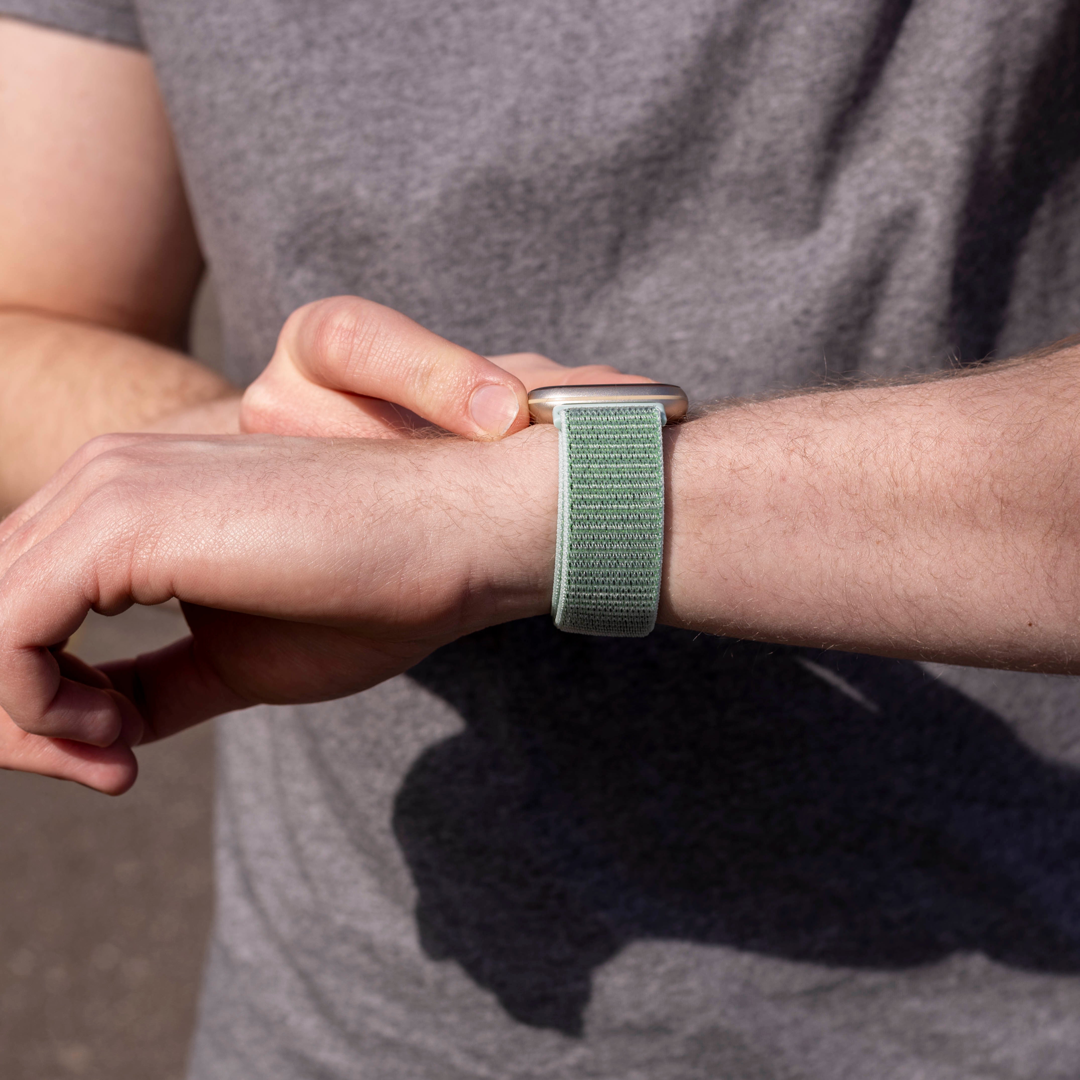 Bracelet nylon Fitbit Versa 3 (vert menthe)