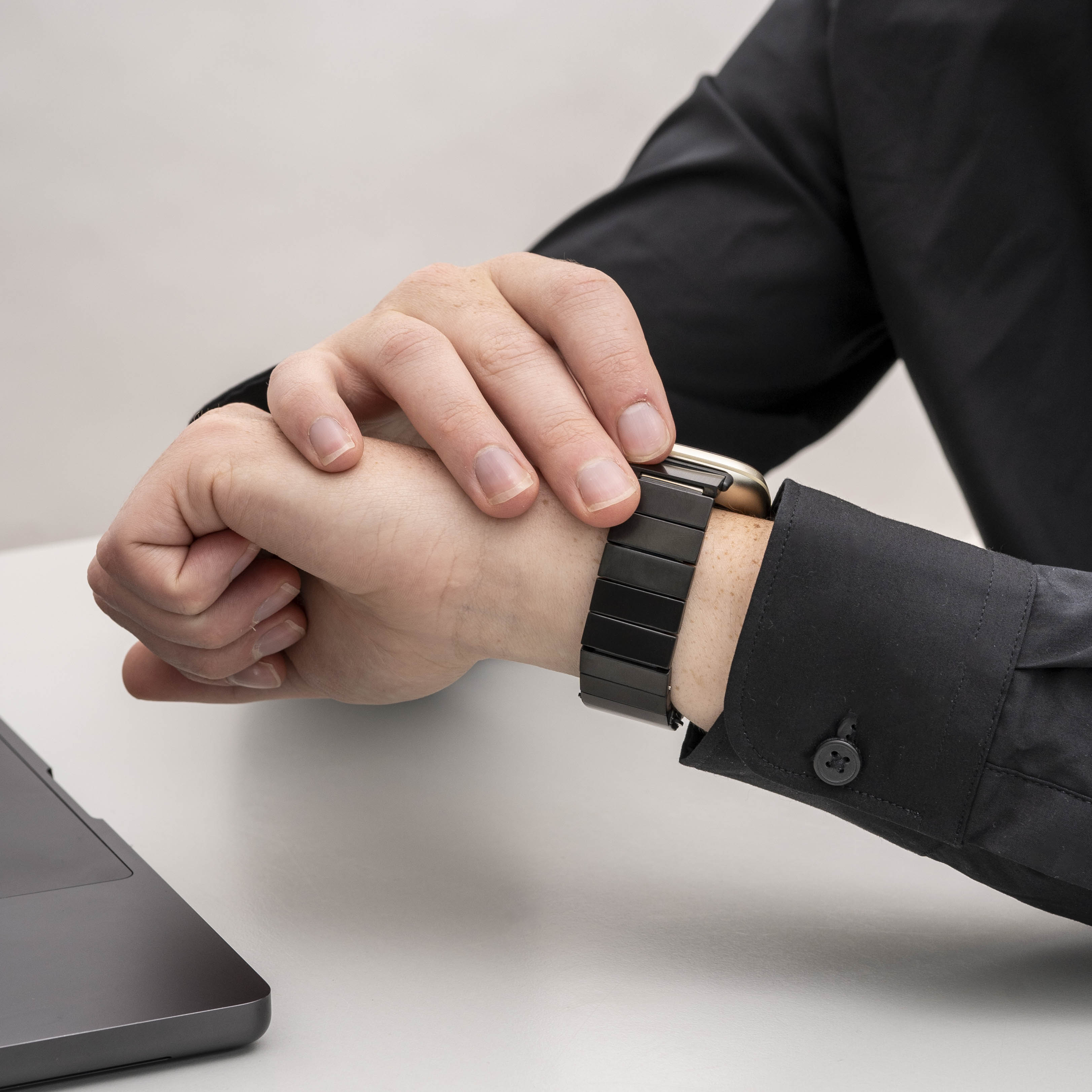 Fitbit Versa 3 Metal Strap (Black)