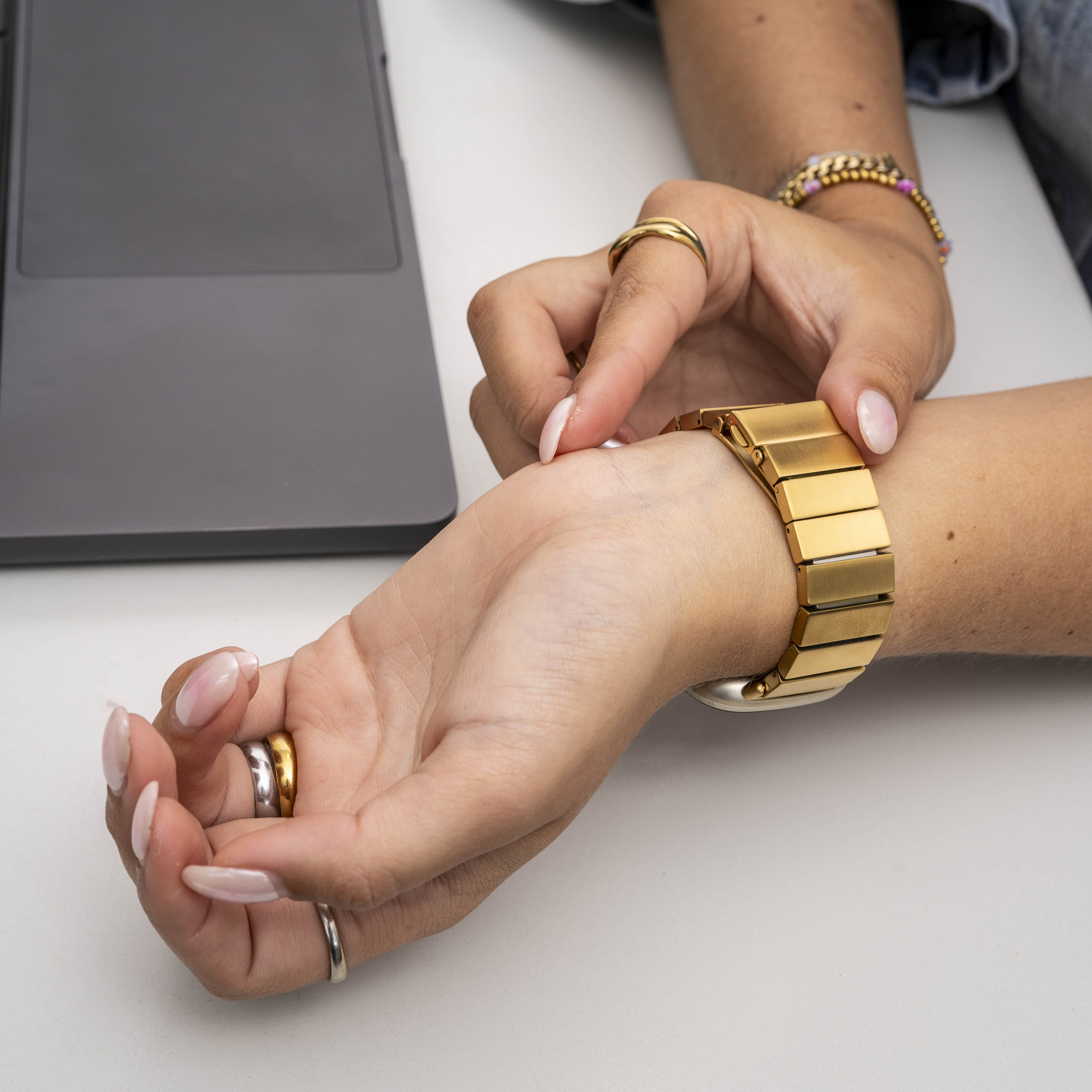 Bracelet métal Fitbit Versa 3 (or)