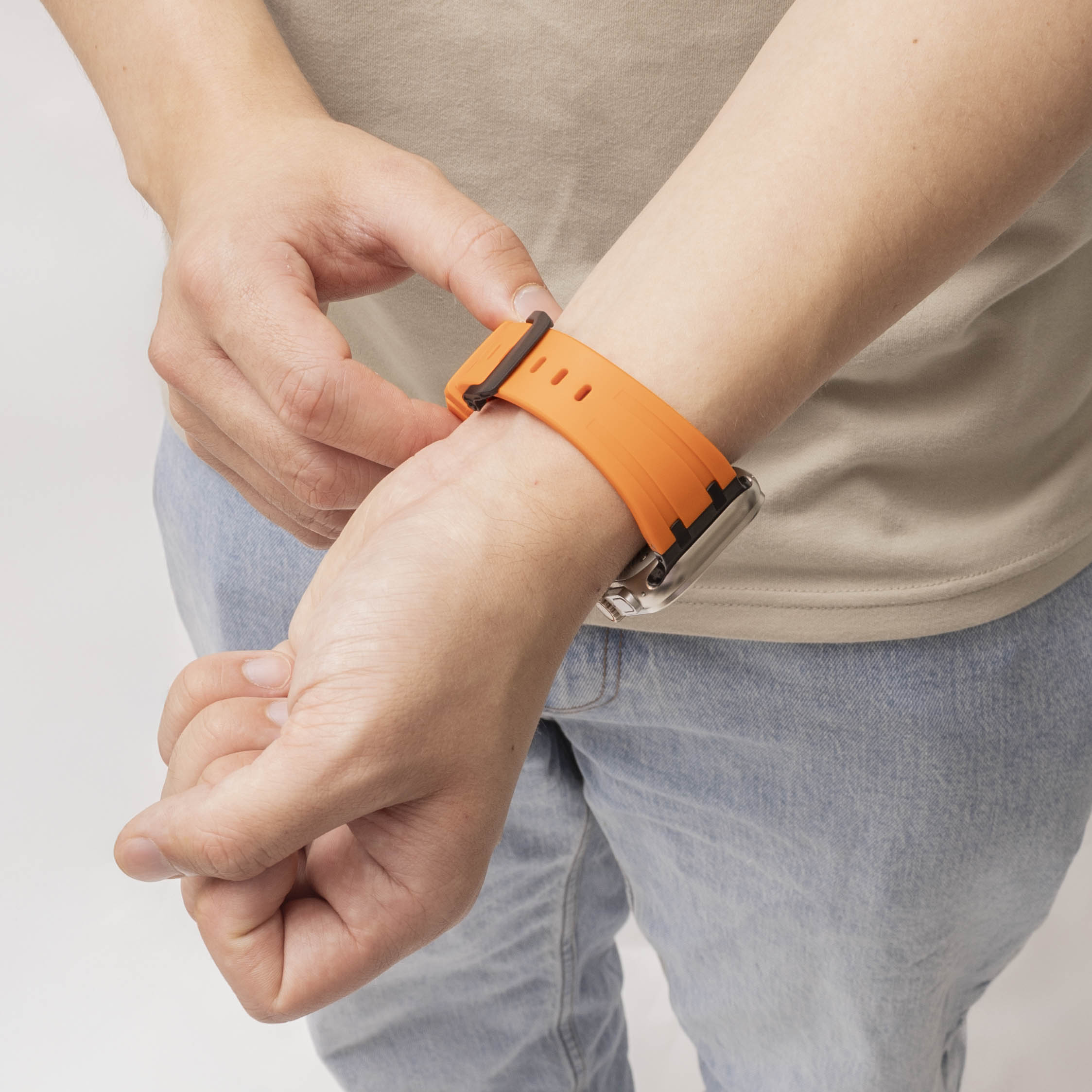 Bandz Bracelet silicone 'Luxe Liquid' Apple Watch (orange avec noir)