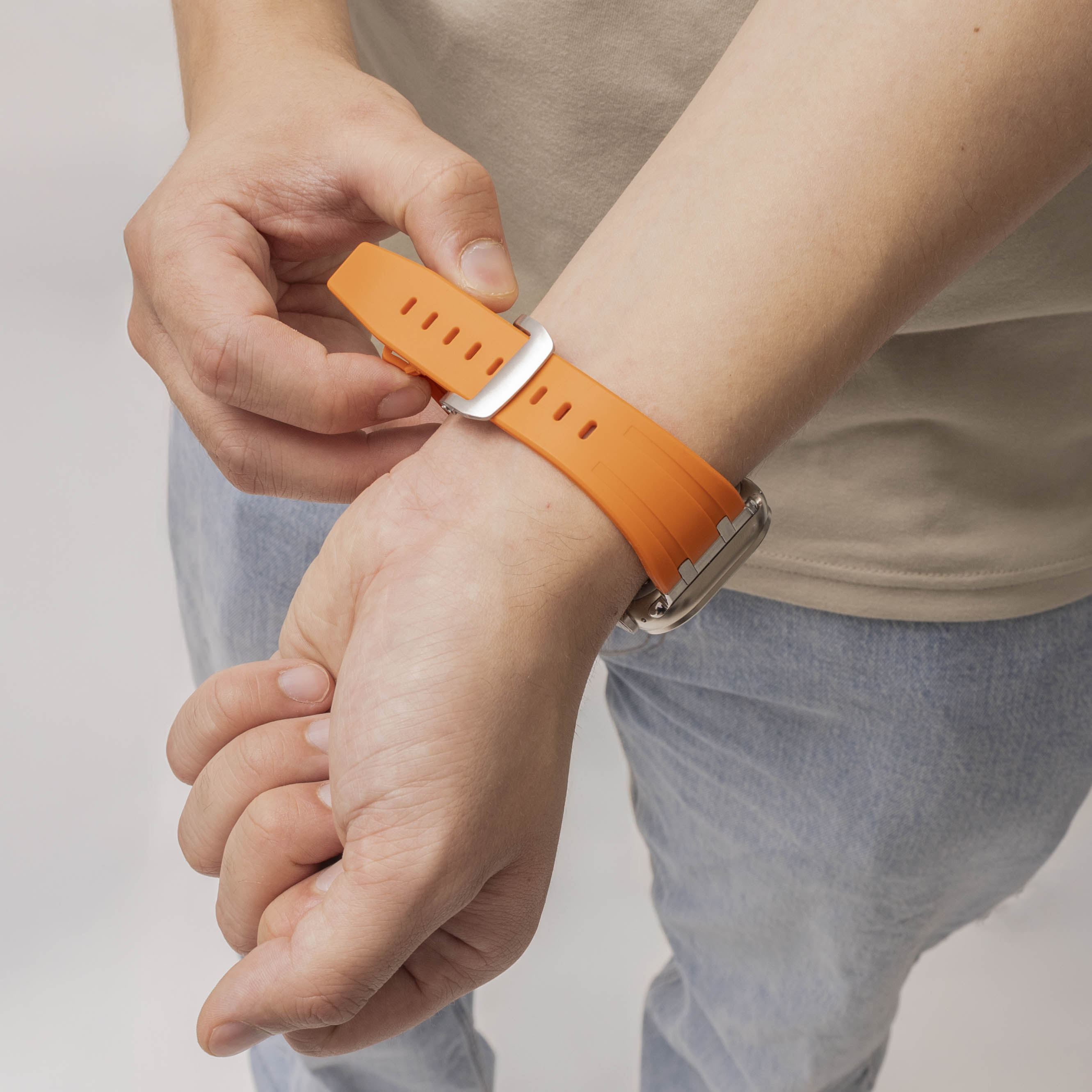 Bandz Bracelet silicone 'Luxe Liquid' Apple Watch (orange avec argent)