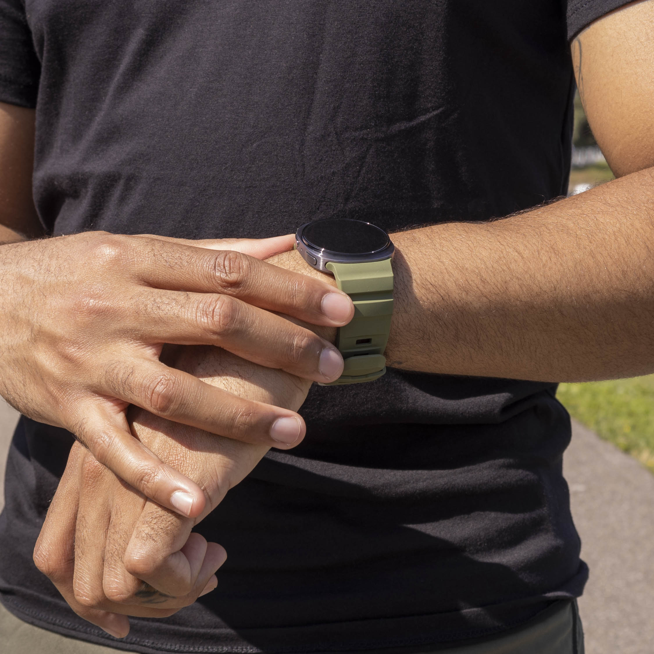 Bracelet silicone Extreme Samsung Galaxy Watch 8 - 44mm (vert militaire)