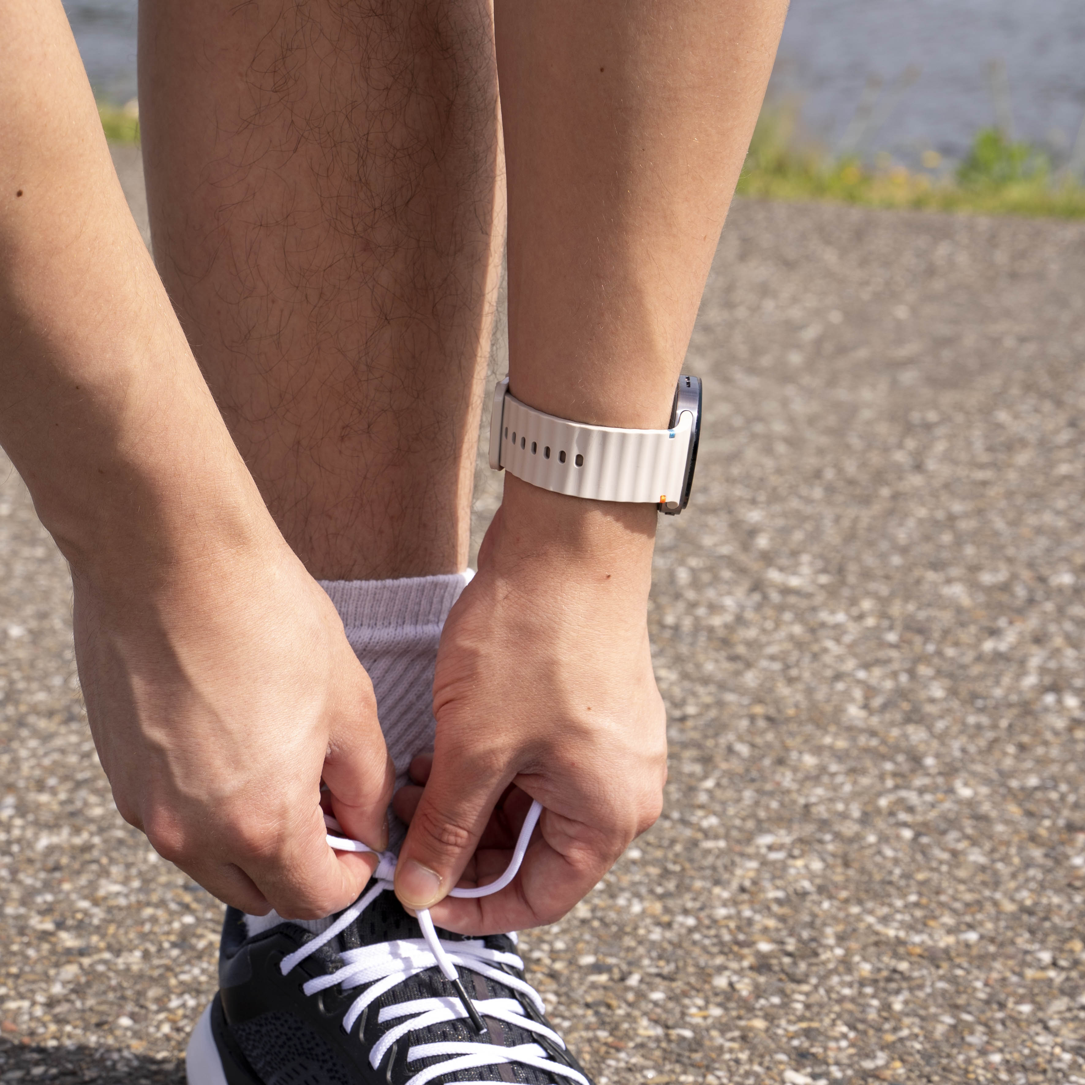 Samsung Galaxy Watch 8 - 44mm Wave Silicone Strap (Starlight)