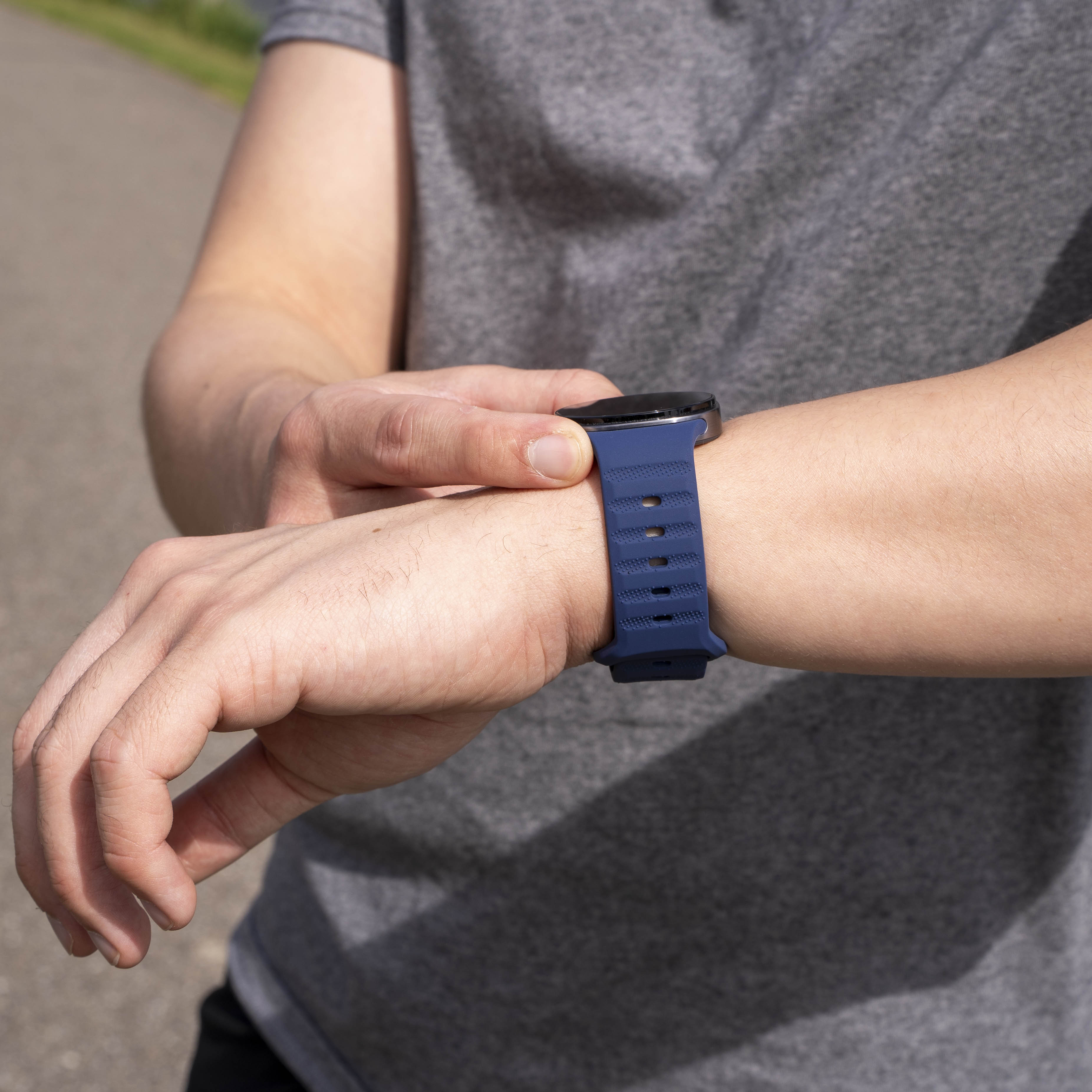 Bracelet silicone Outdoor Samsung Galaxy Watch 8 Classic (bleu foncé)