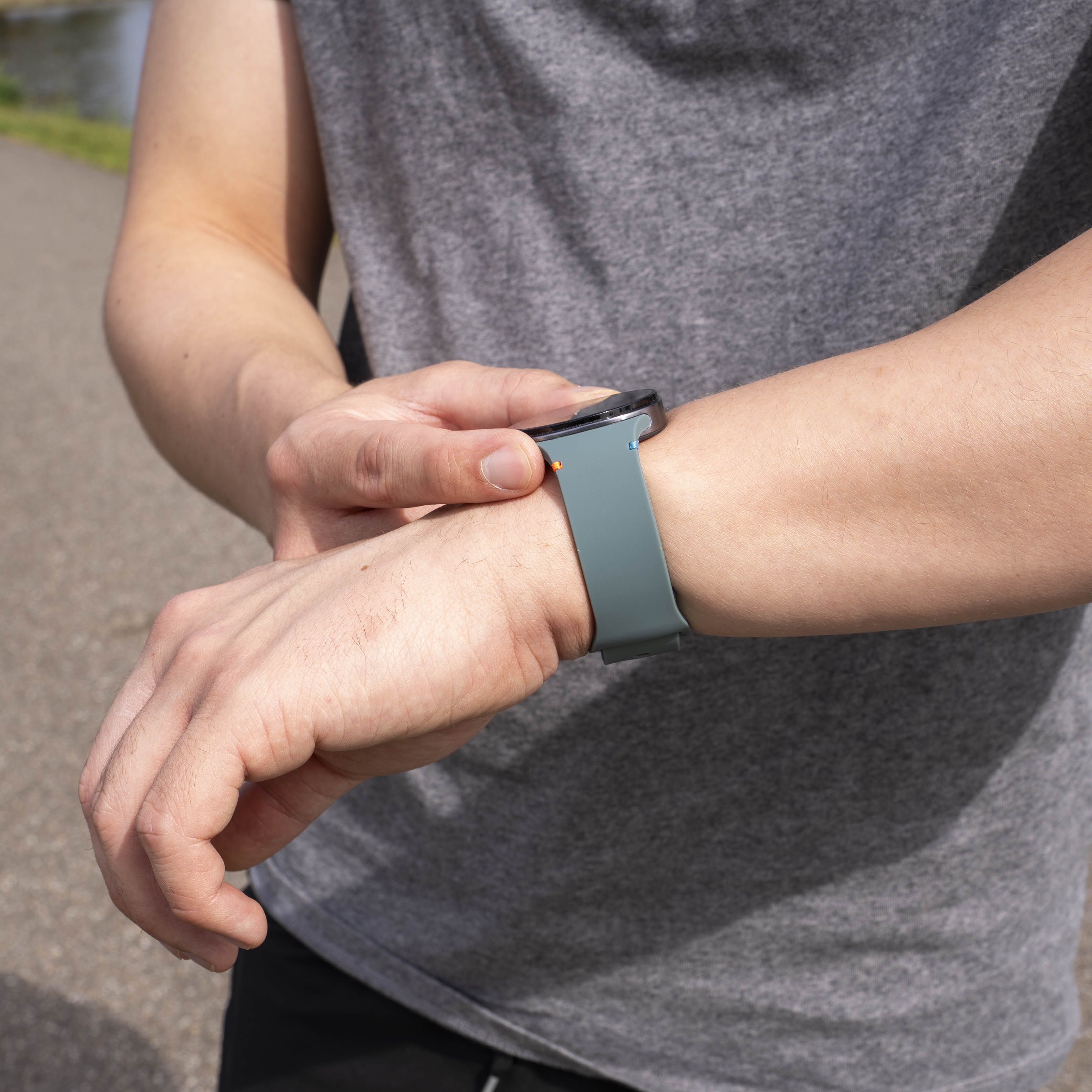 Bracelet silicone Samsung Galaxy Watch 8 Classic (vert sapin)