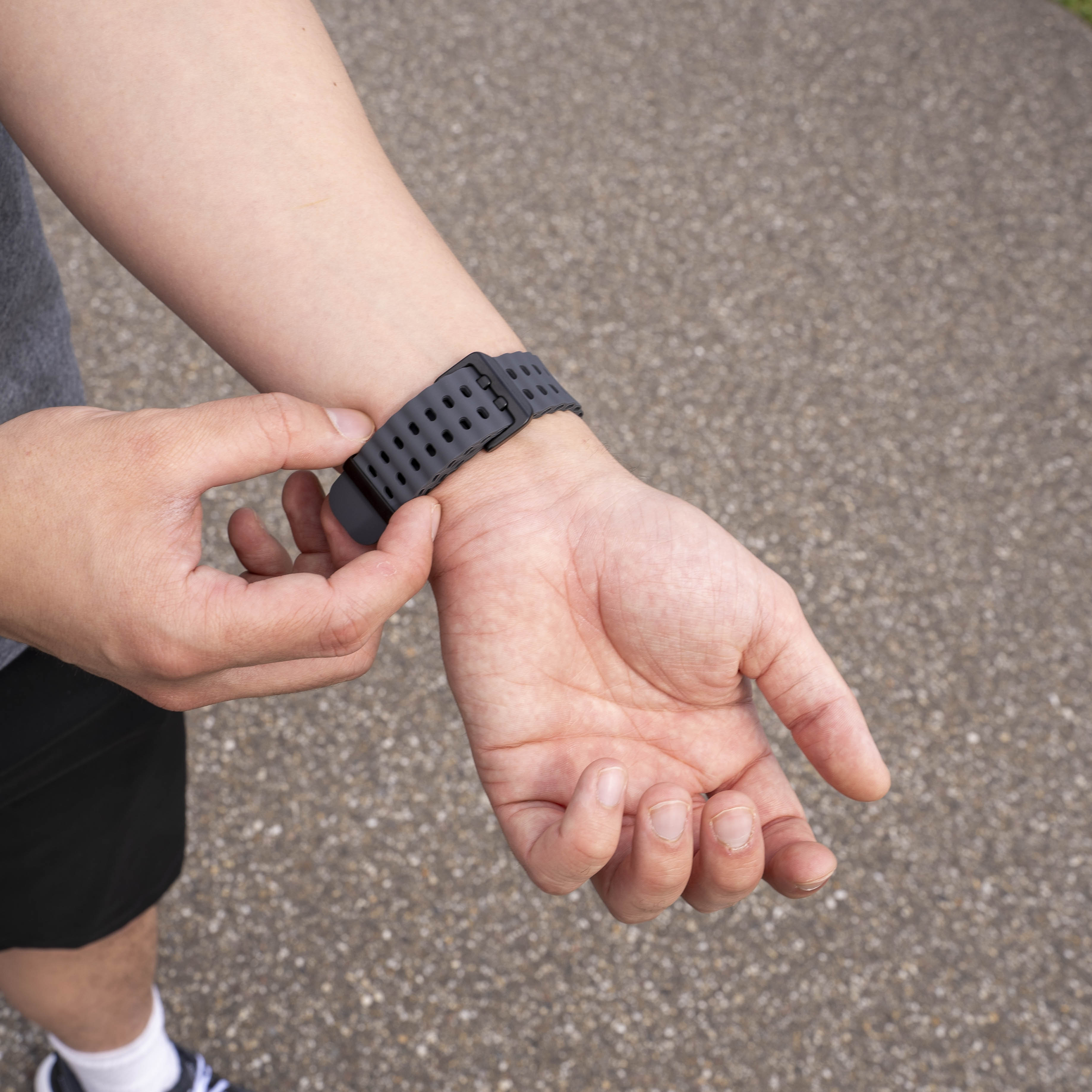 Bracelet Ocean Samsung Galaxy Watch 8 Classic (gris foncé)