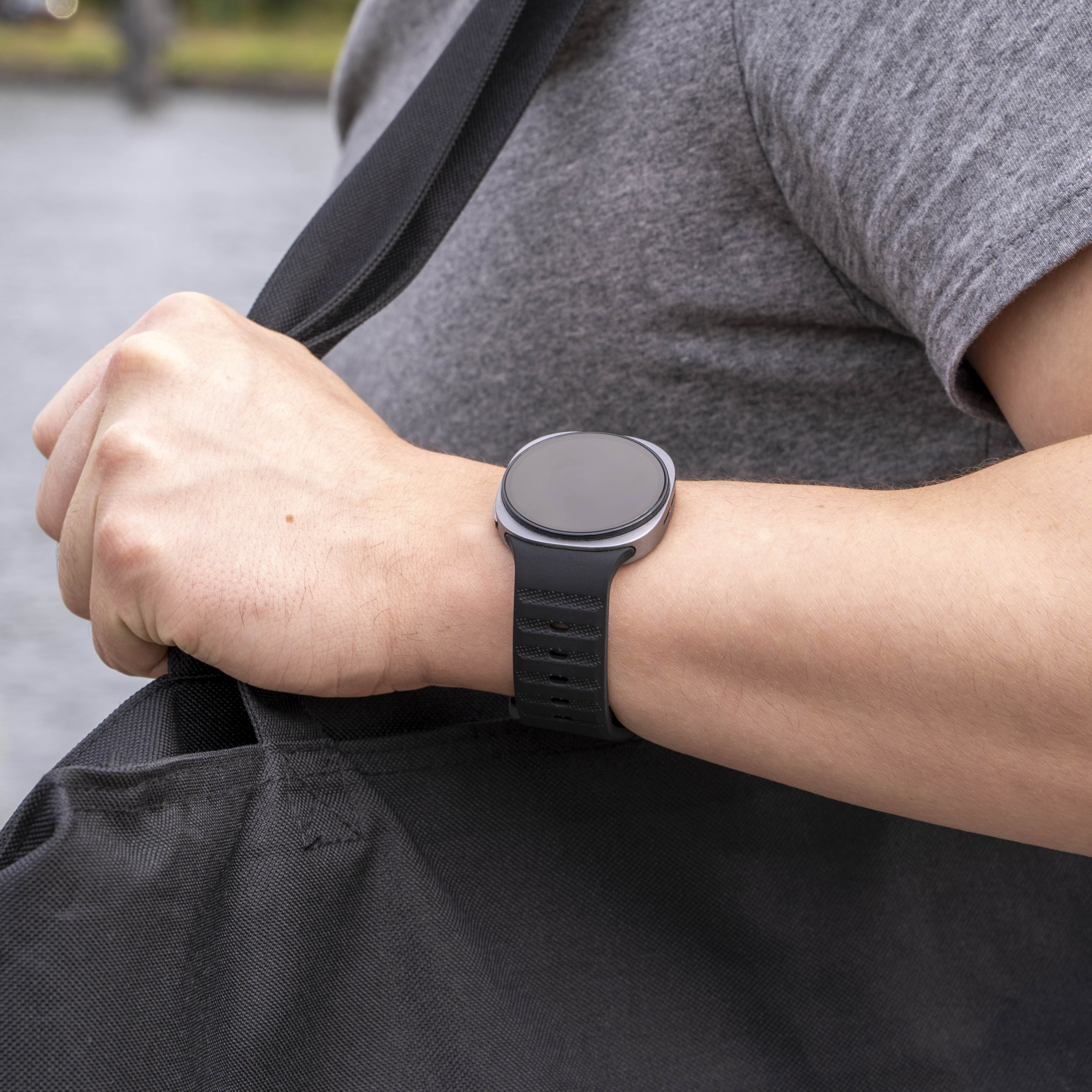 Samsung Galaxy Watch 8 - 44mm Outdoor Silicone Strap (Black)