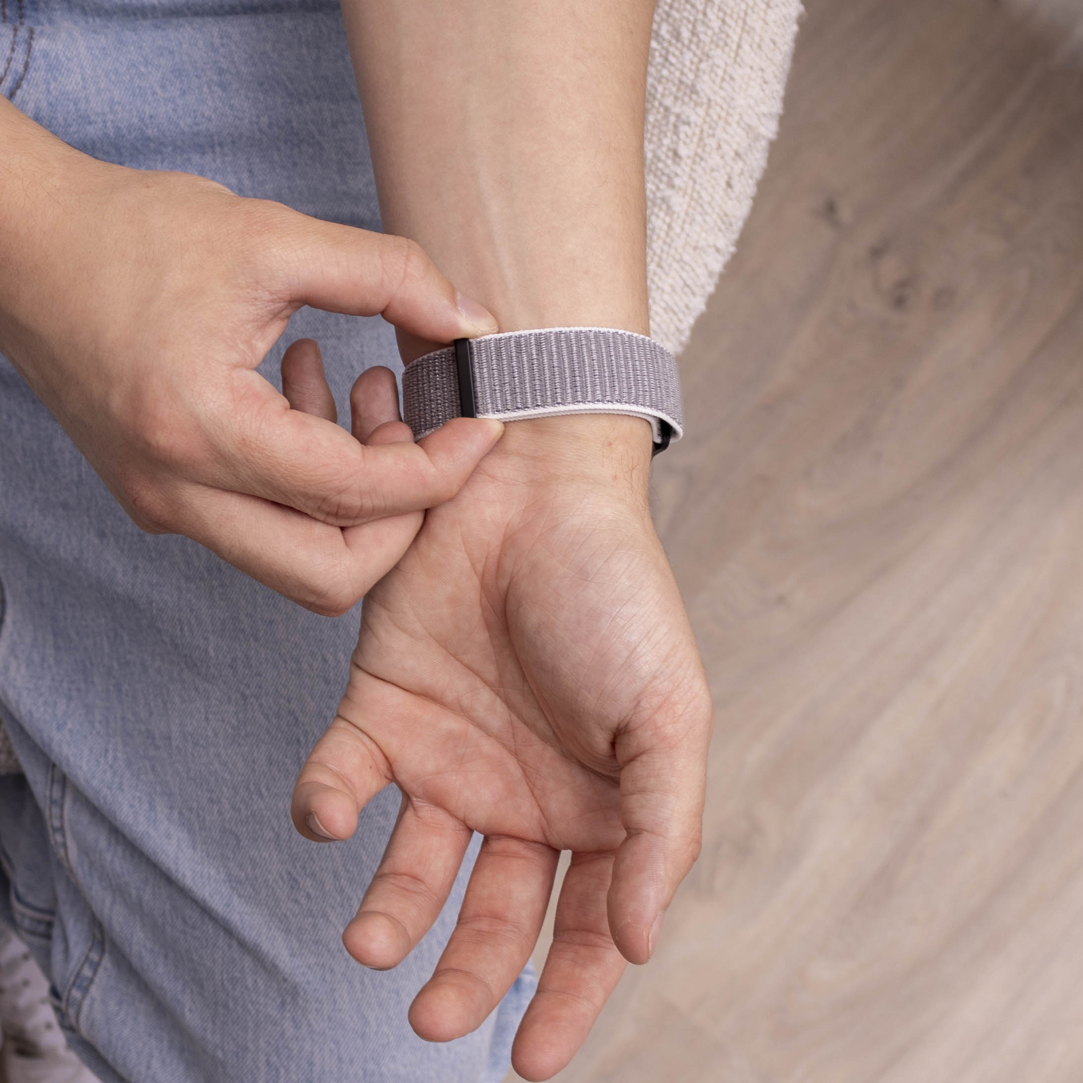 Samsung Galaxy Watch 8 - 44mm Nylon Strap (Seashell)