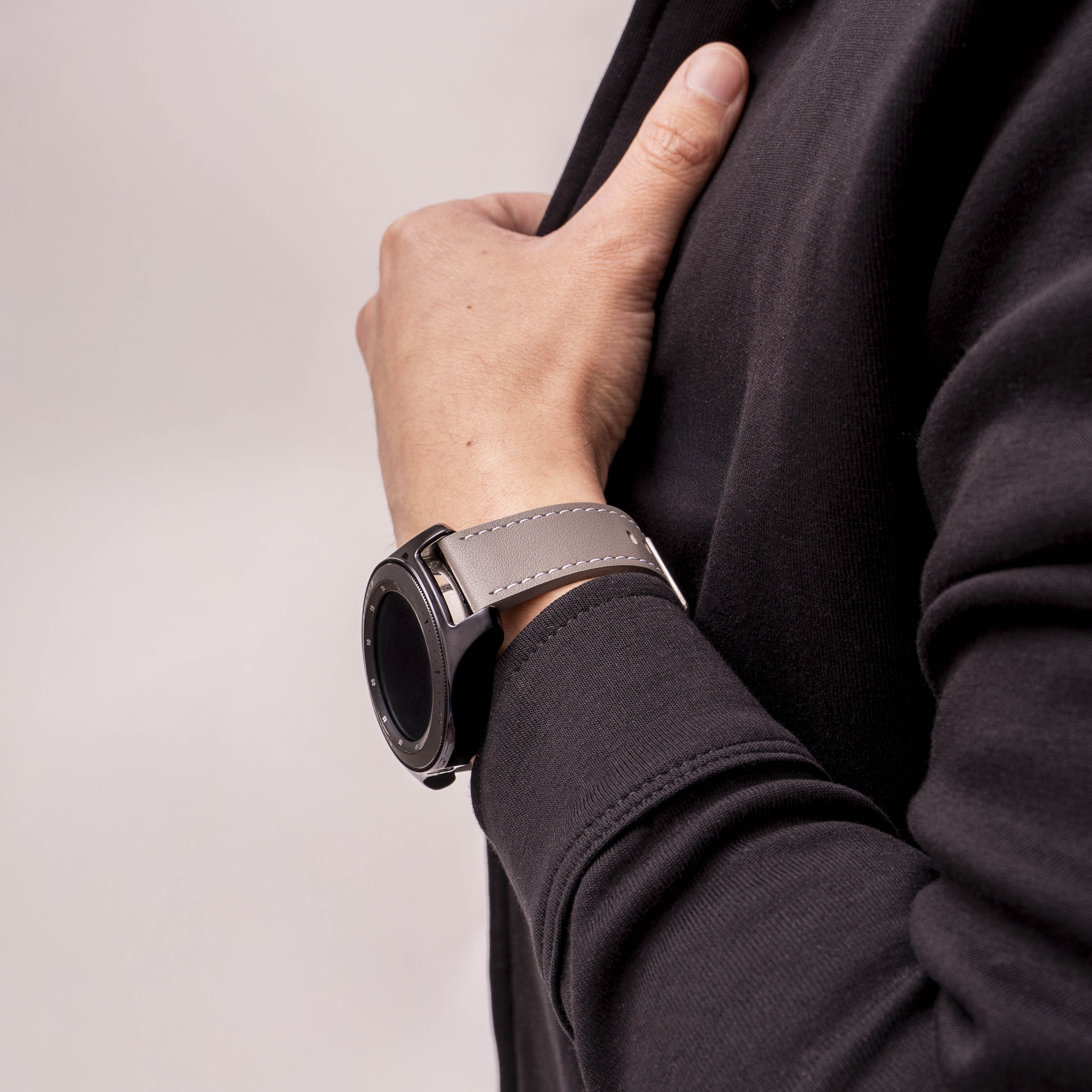 OnePlus Watch 'One Push' Leather Strap (Grey)