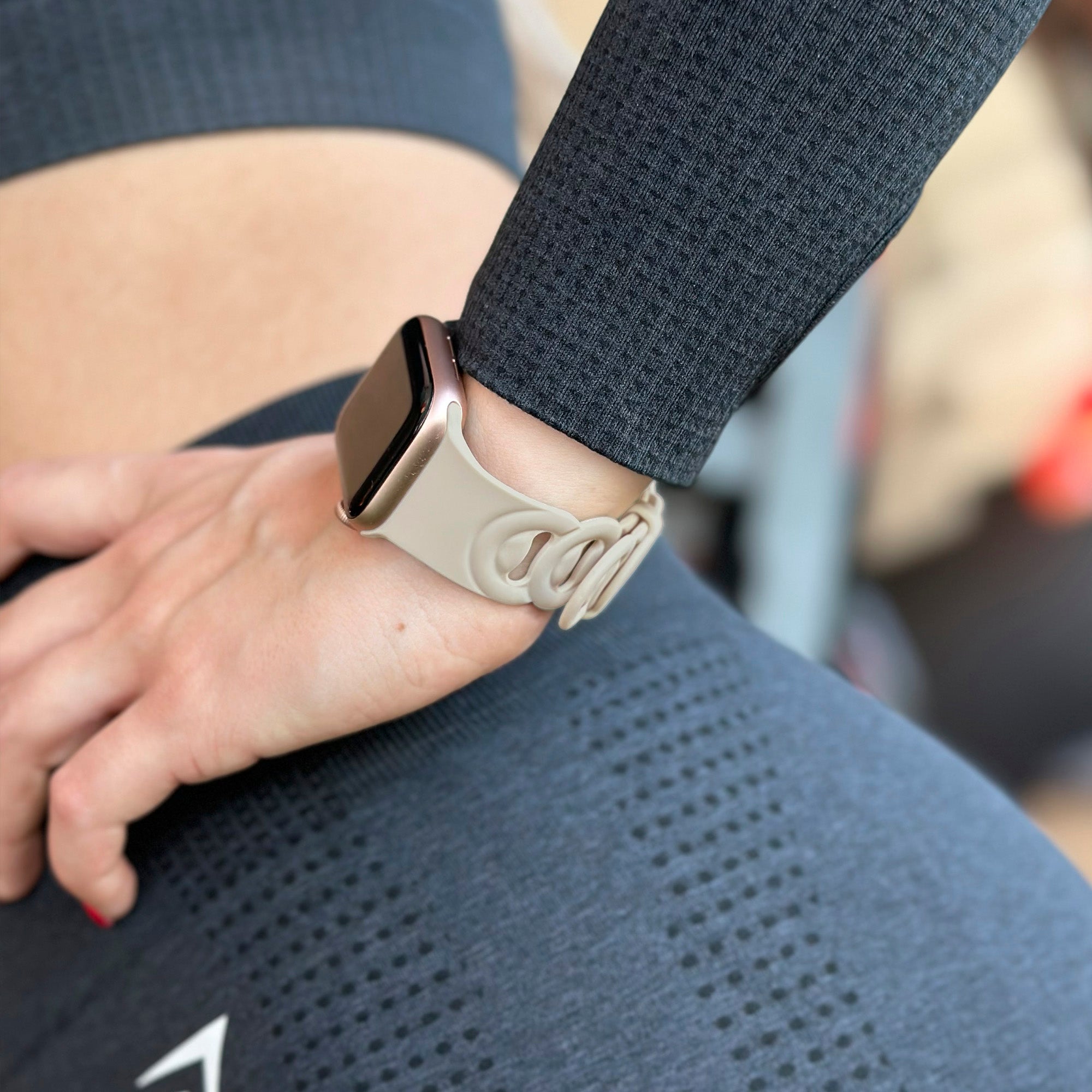 Bracelet silicone chaîne Apple Watch (beige)