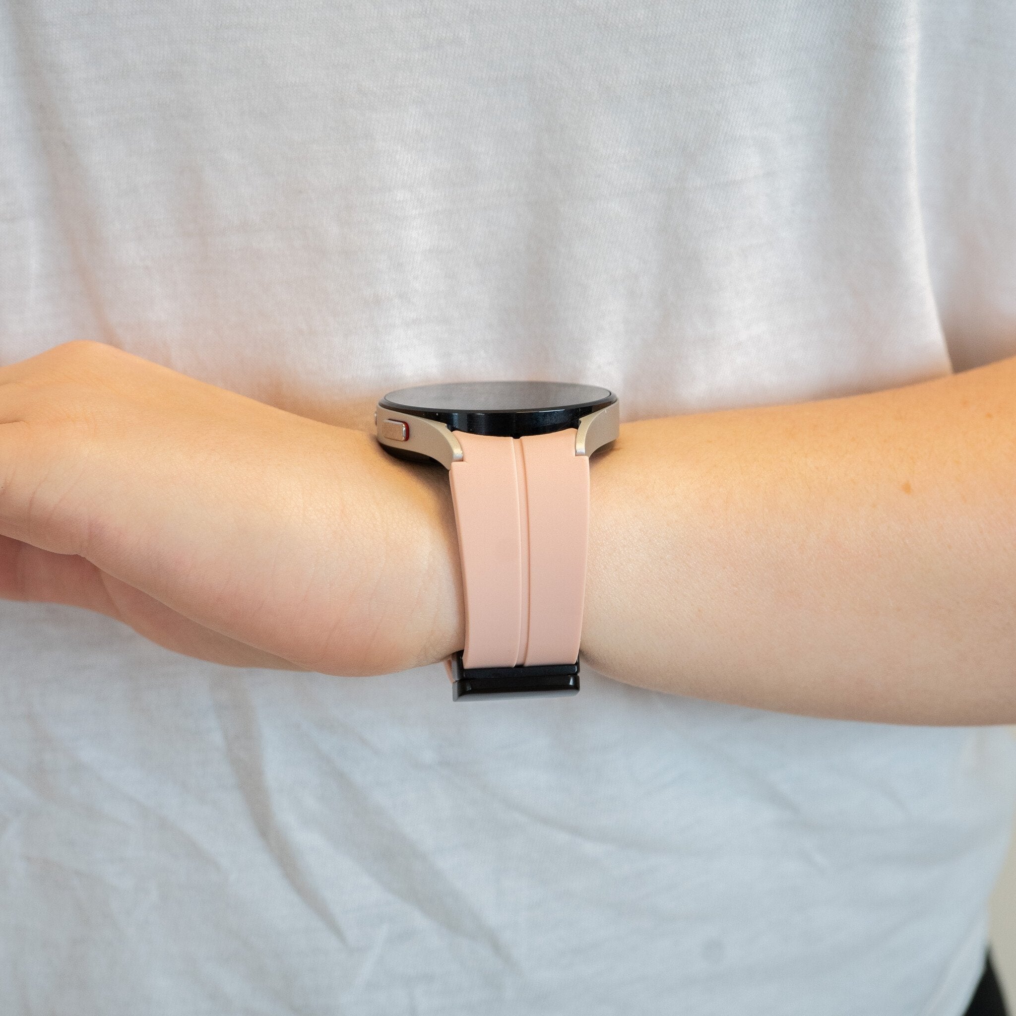 Bandz Bracelet silicone avec D-Buckle Samsung Galaxy Watch 6 Classic - 43mm (rose)