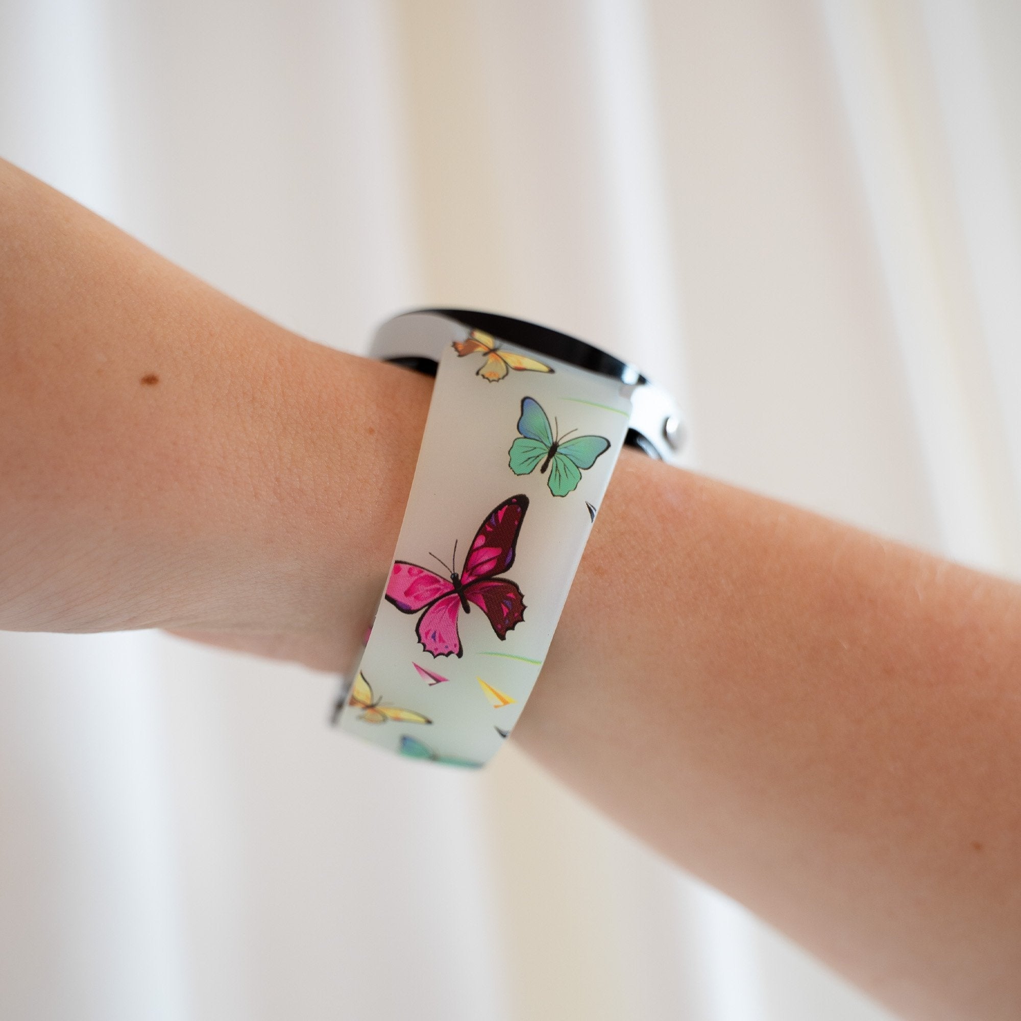 Silicone Magnetic Patterned Strap, lifestyle photo