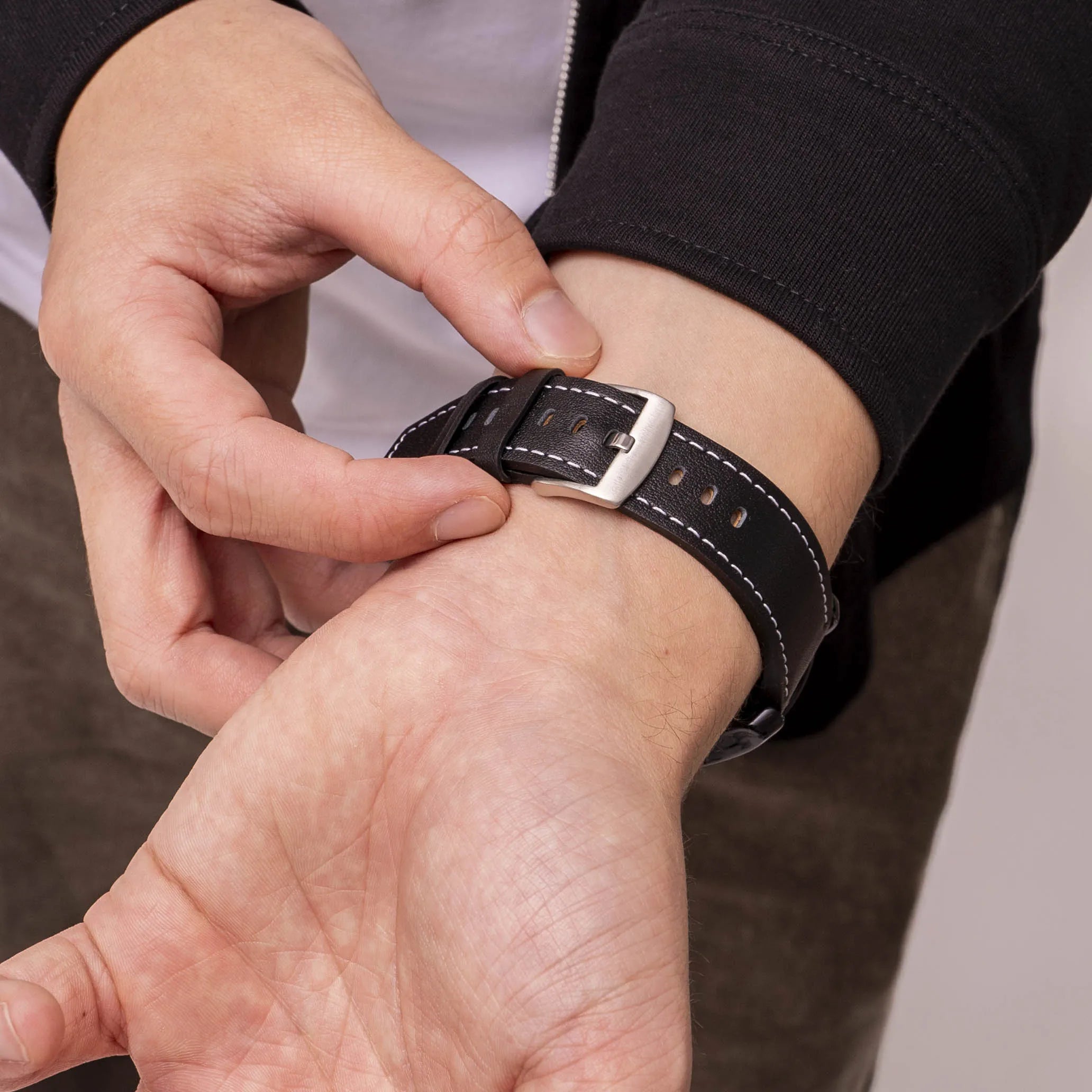 OnePlus Watch 'One Push' Leather Strap (Black)