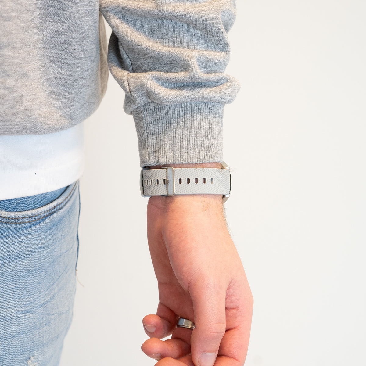 Silicone Strap 'Deluxe', grey, lifestyle photo