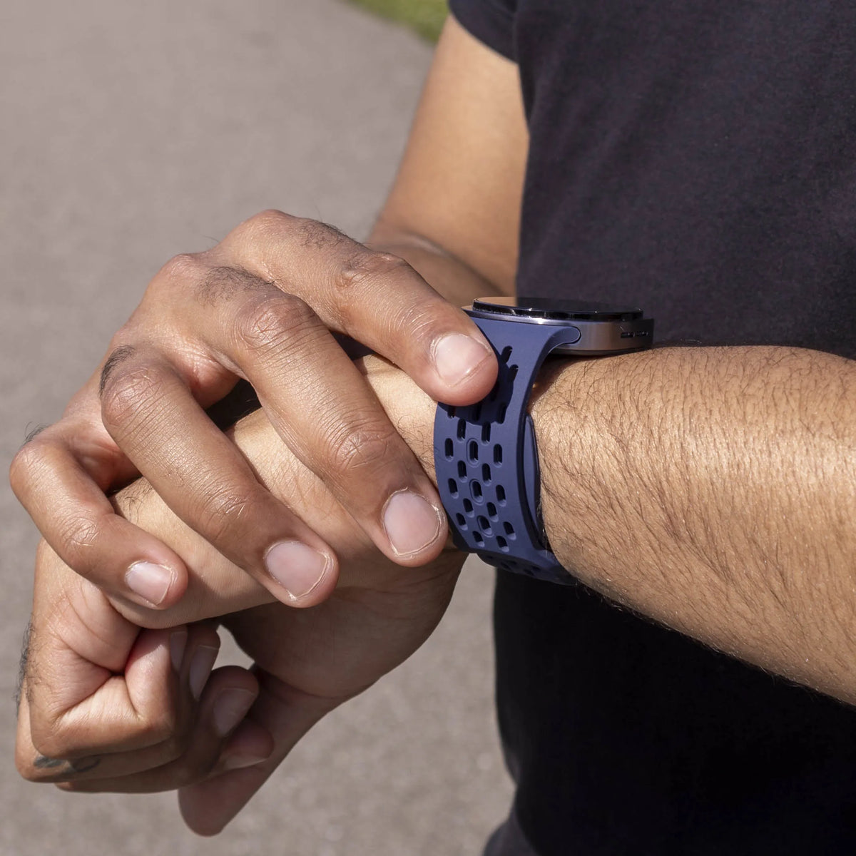 Silicone Air Strap, dark blue, lifestyle photo