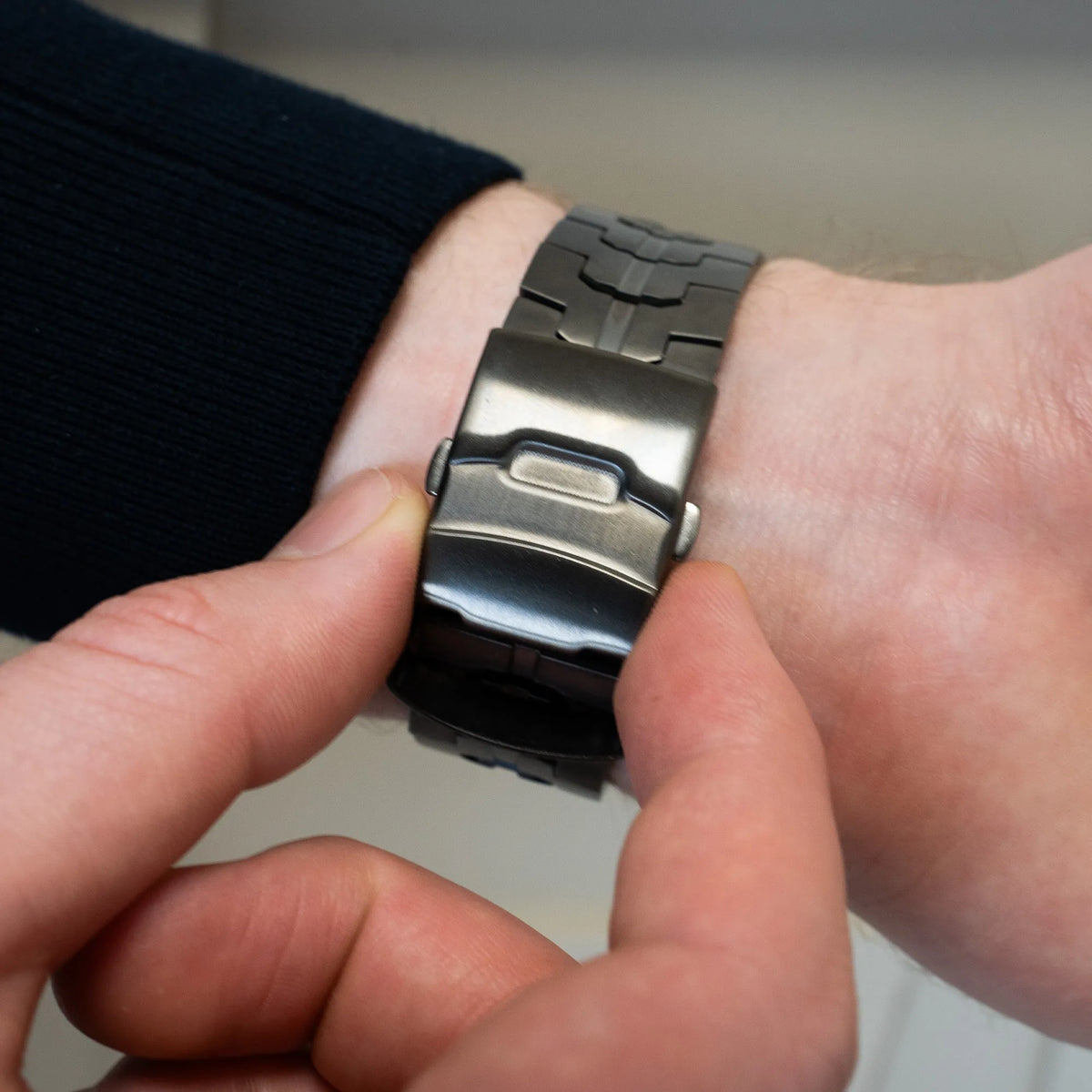 Titanium Strap 'Iron', graphite, lifestyle photo