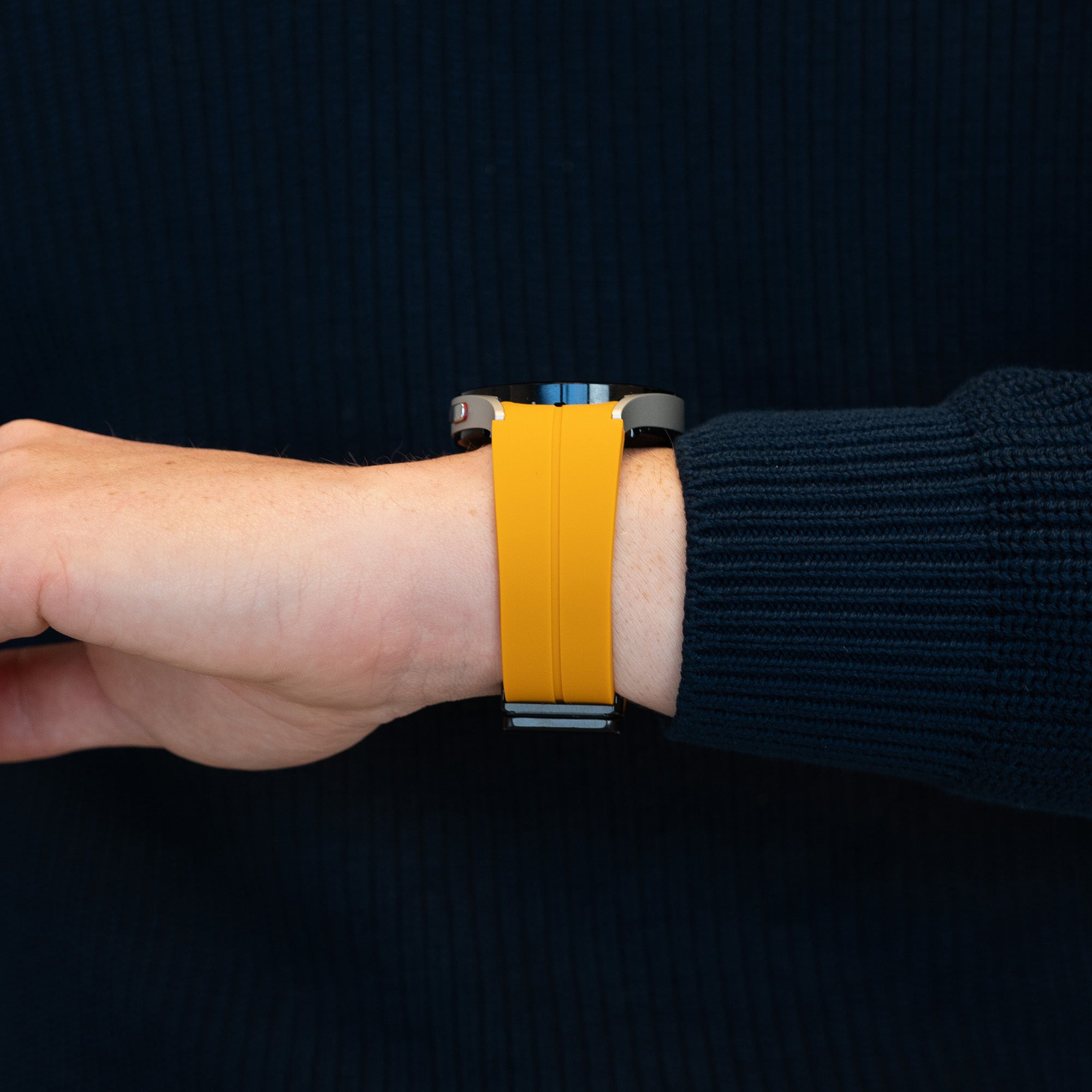 Bandz Bracelet silicone avec D-Buckle Samsung Galaxy Watch 6 Classic - 47mm (jaune)
