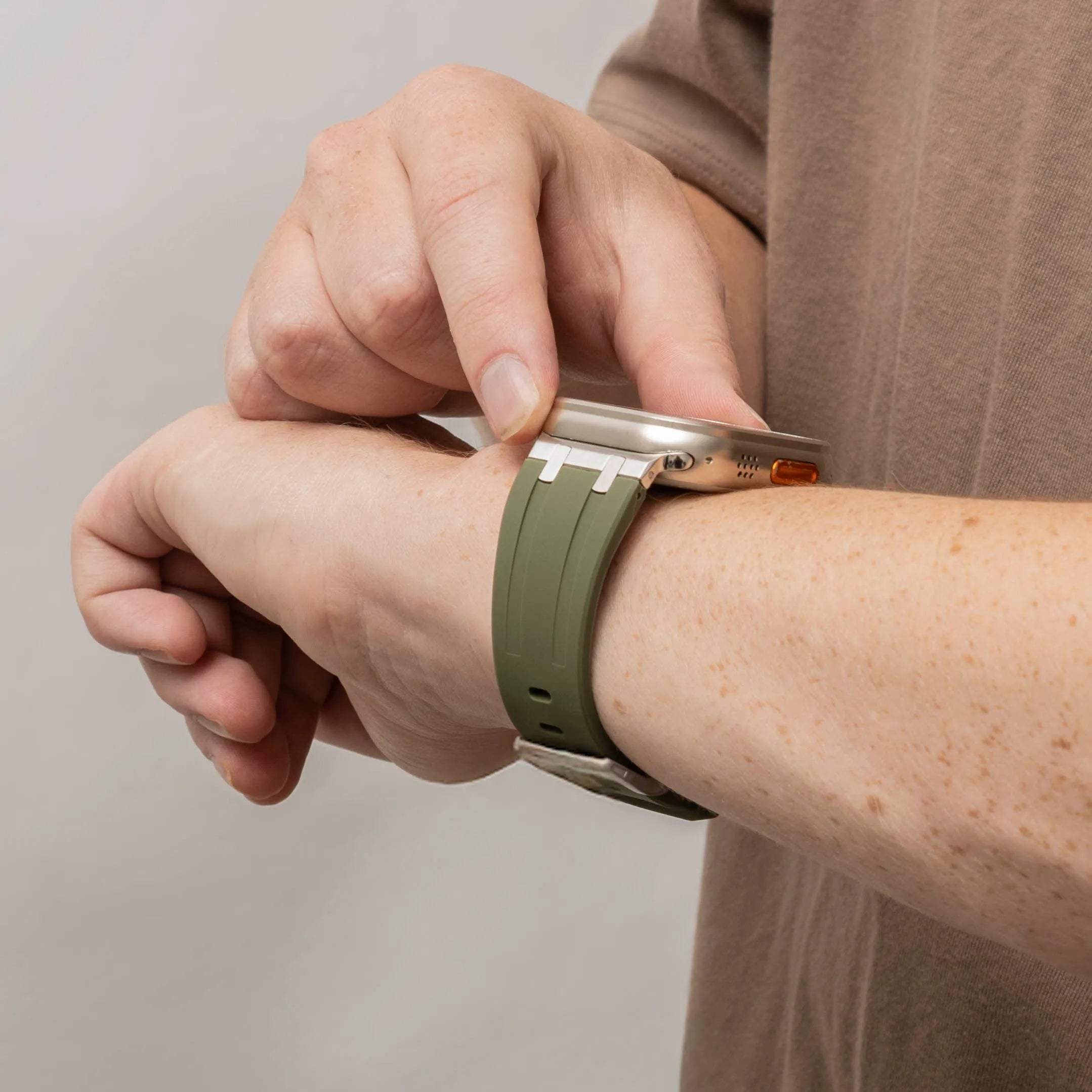 Bandz Apple Watch Silicone Strap 'Luxe Liquid' (Green With Titanium)