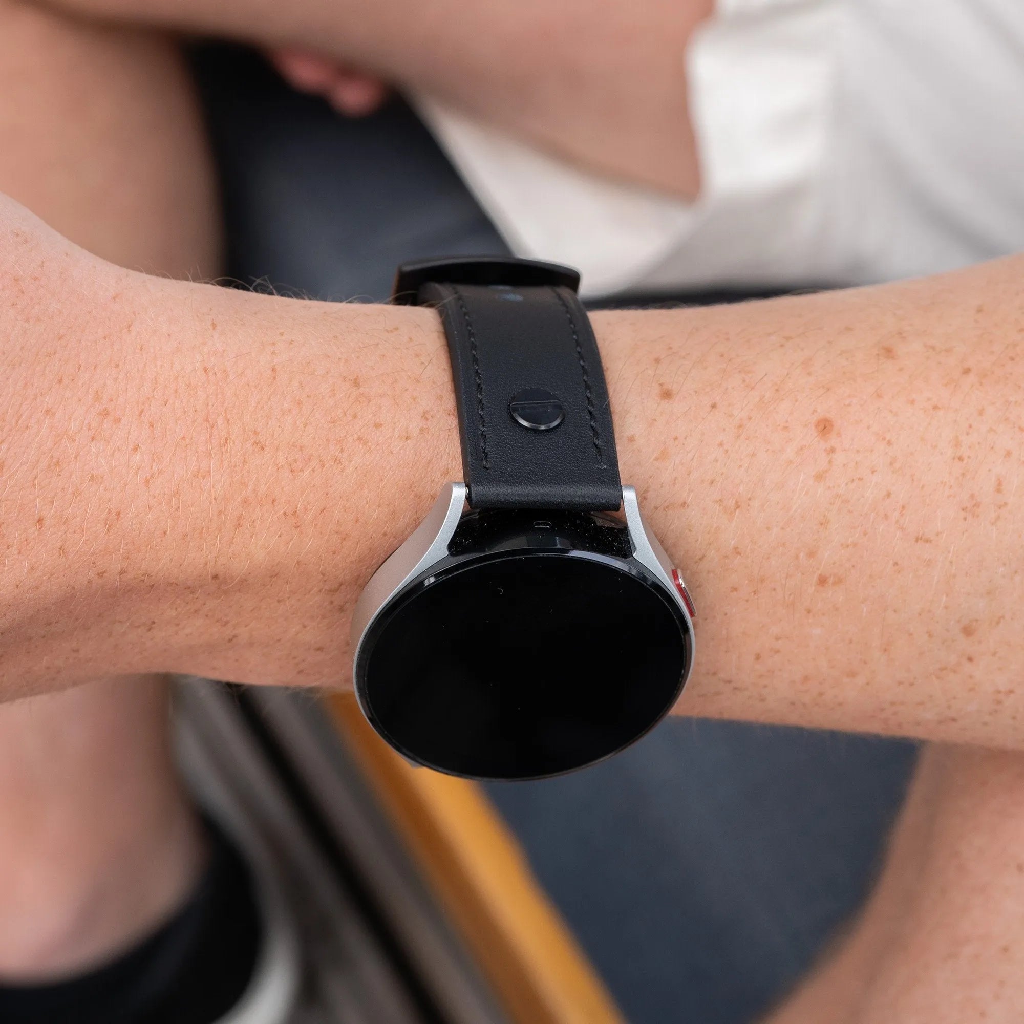 Bracelet cuir avec vis Suunto Race (S) (noir)