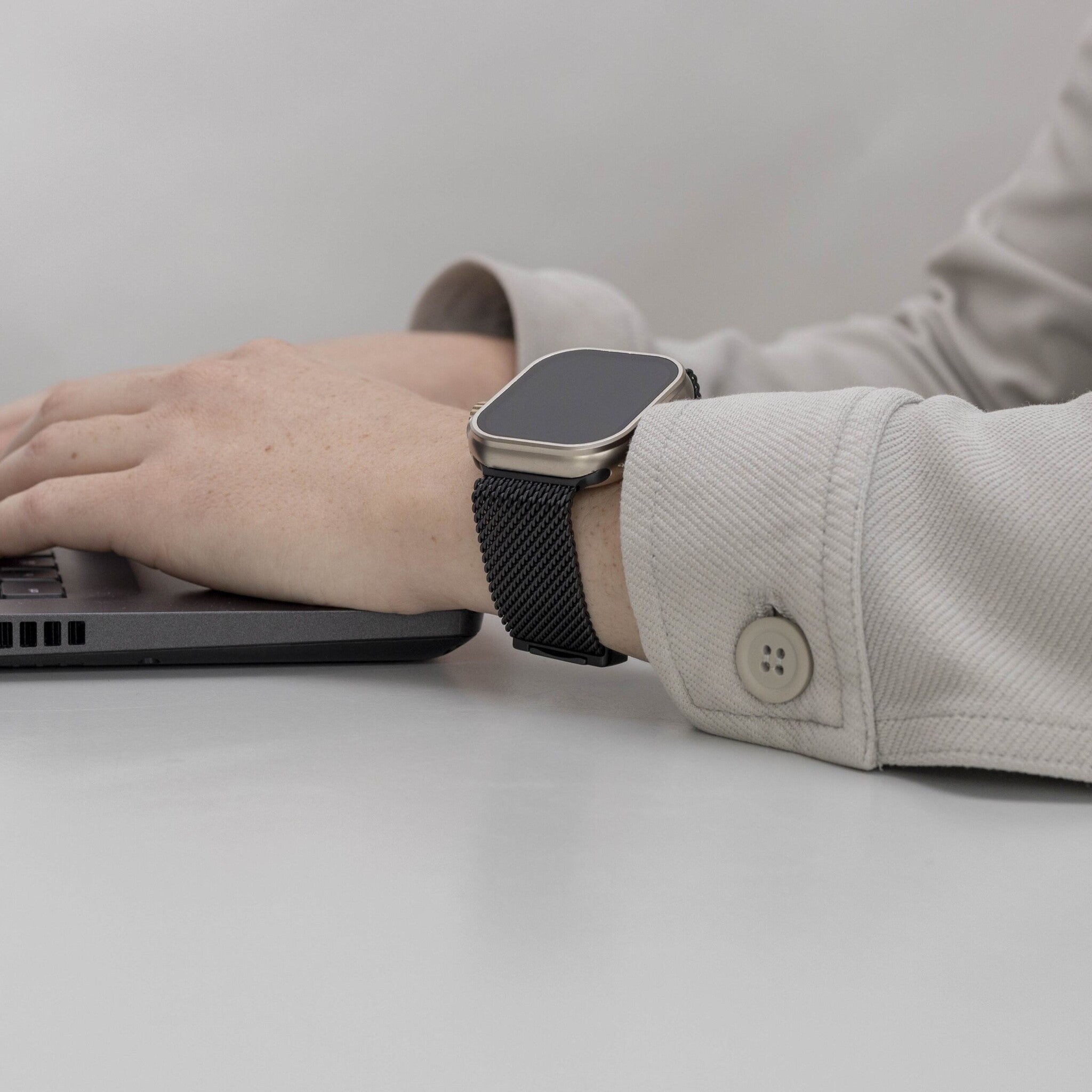 Bracelet titane/milanais Apple Watch Ultra (noir)