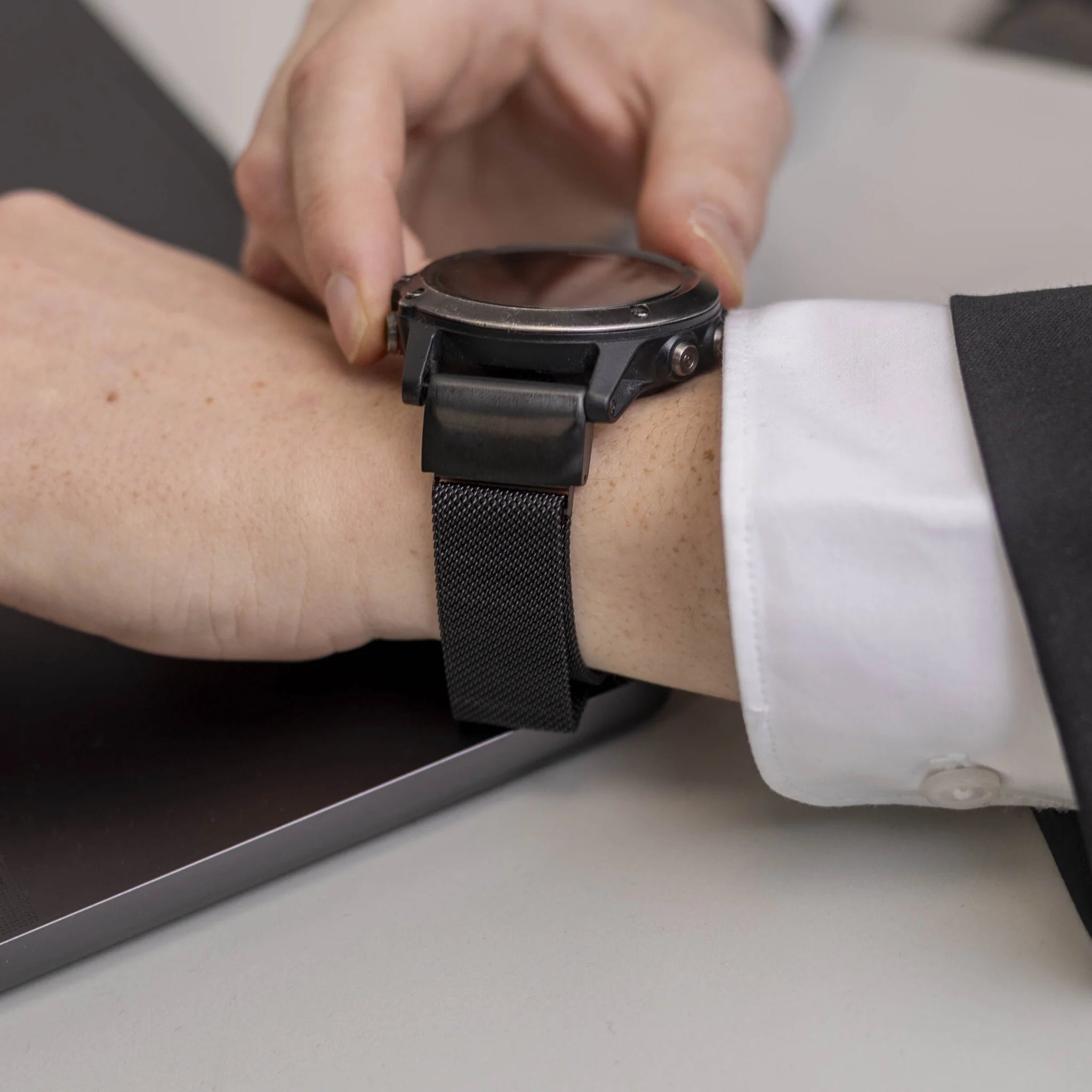 Bracelet Milanais Garmin Fenix 7 (noir)