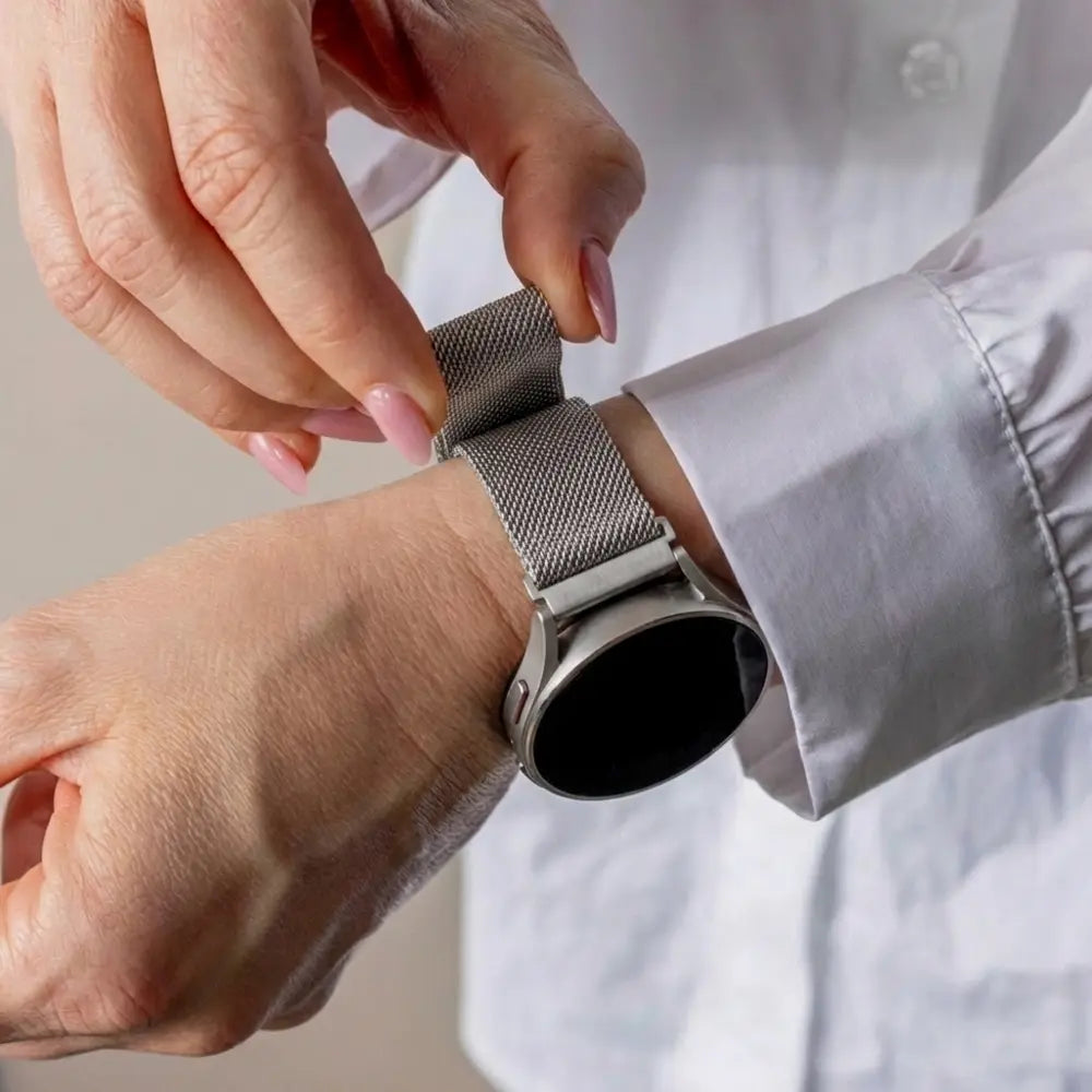 Samsung Galaxy Watch 42mm Milanese Strap (Starlight)