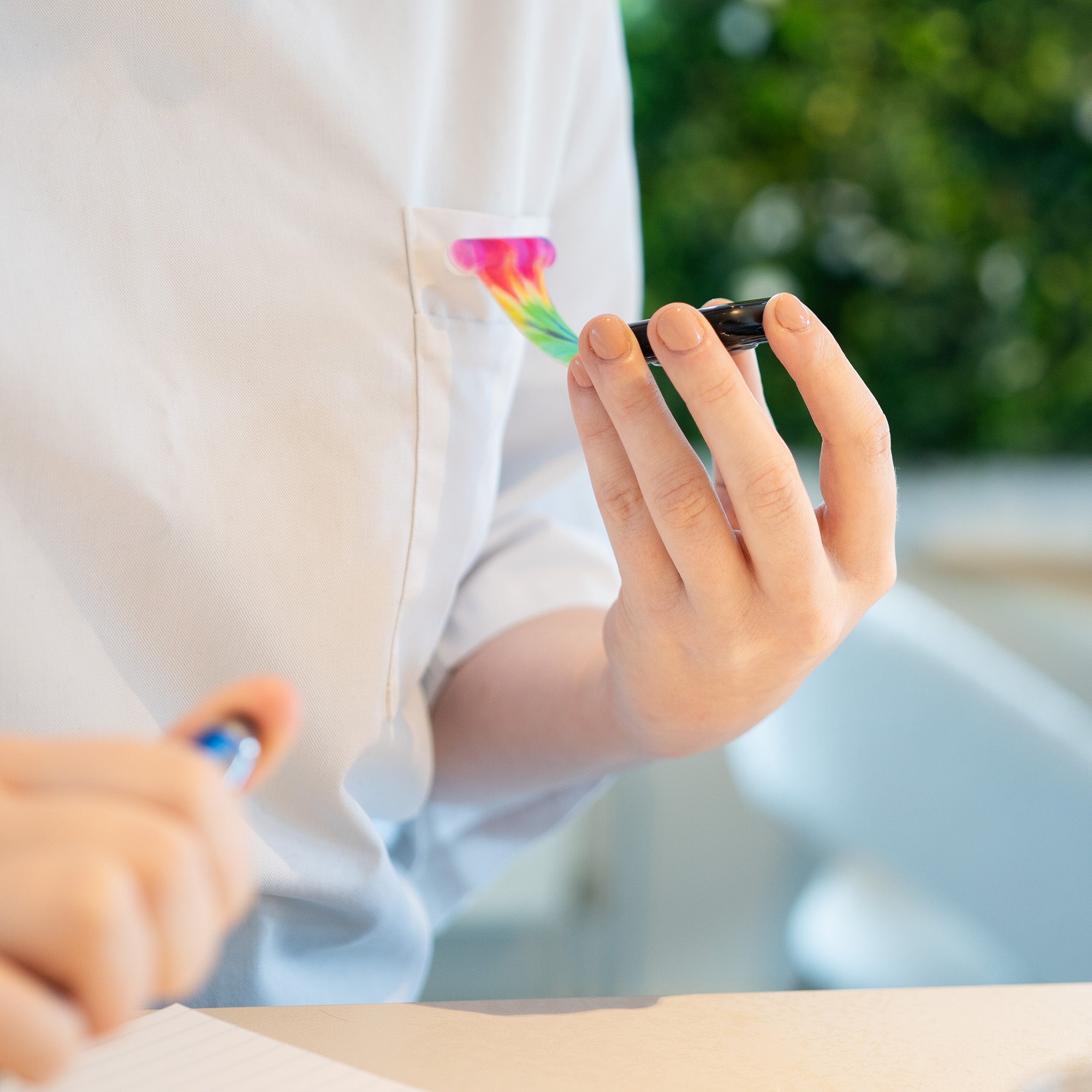 Apple_Verpleegbandje_Kleurrijk_B2