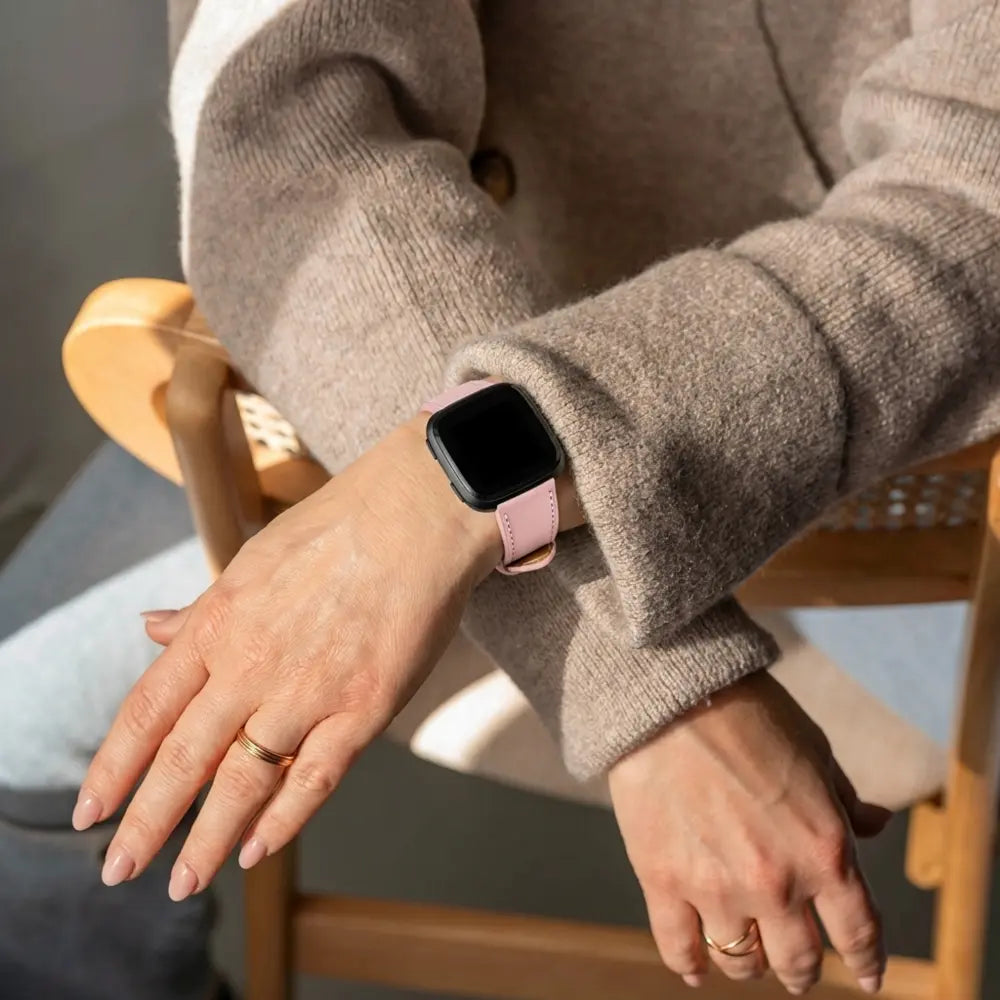 Fitbit Versa (2) modern leren band (roze)