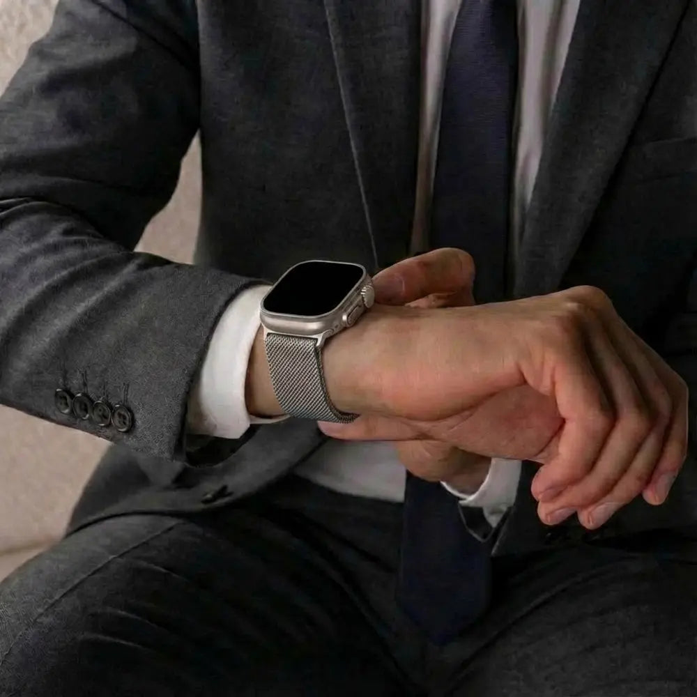 Apple Watch Modern Milanese Strap (Starlight)