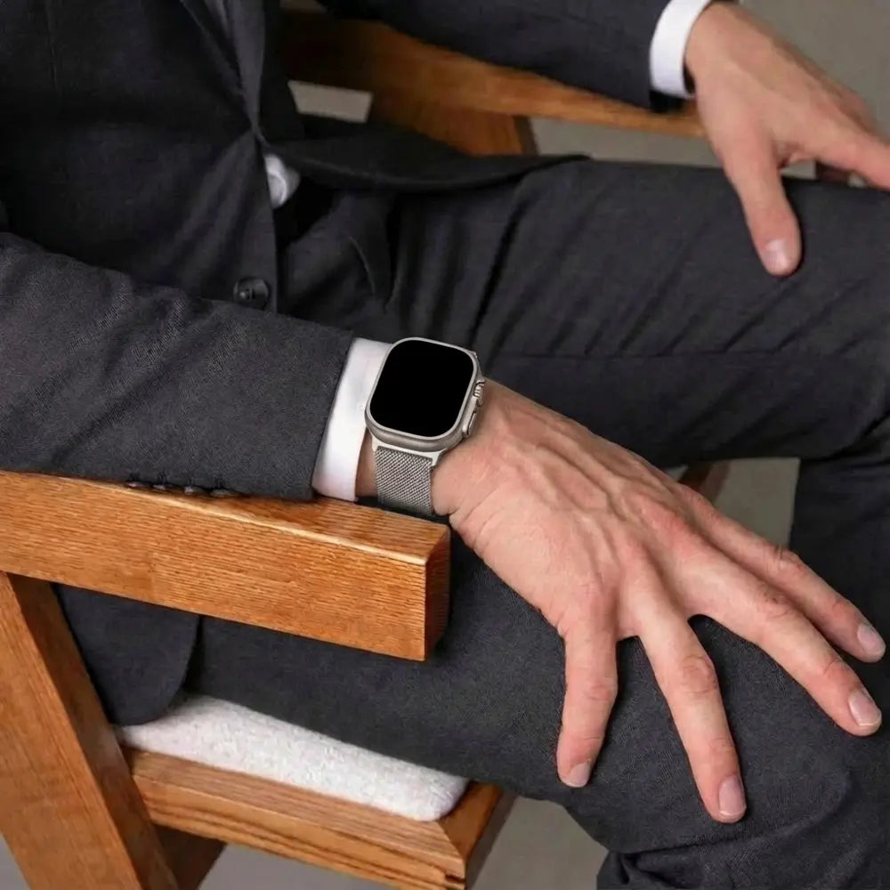 Apple Watch Modern Milanese Strap (Starlight)