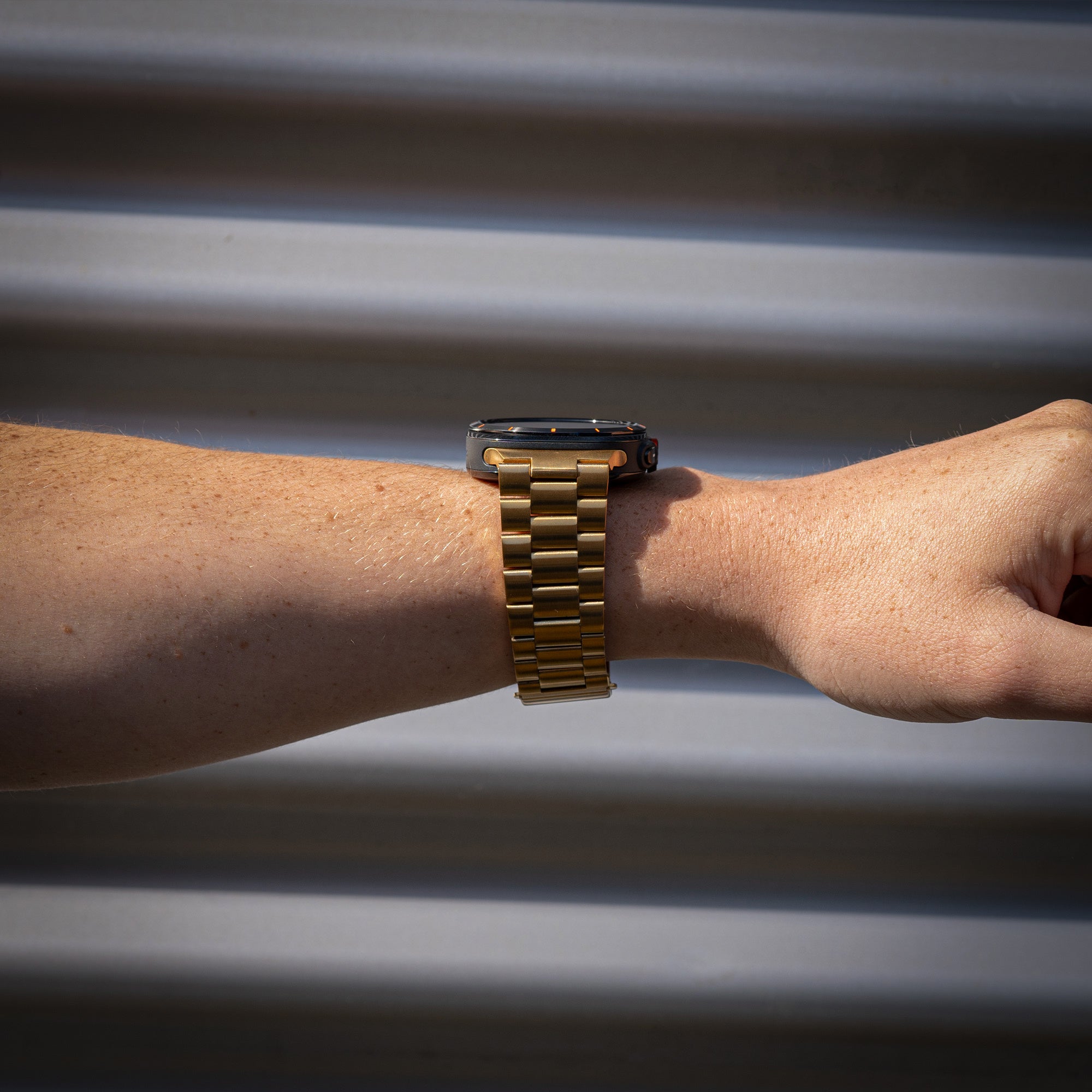 Bracelet acier Samsung Galaxy Watch Ultra (or)