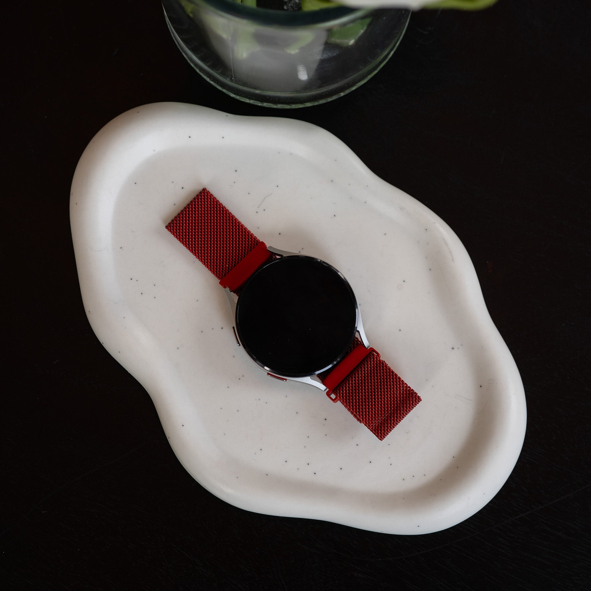 Samsung Galaxy Watch 6 - 40mm Milanese Strap (Red)