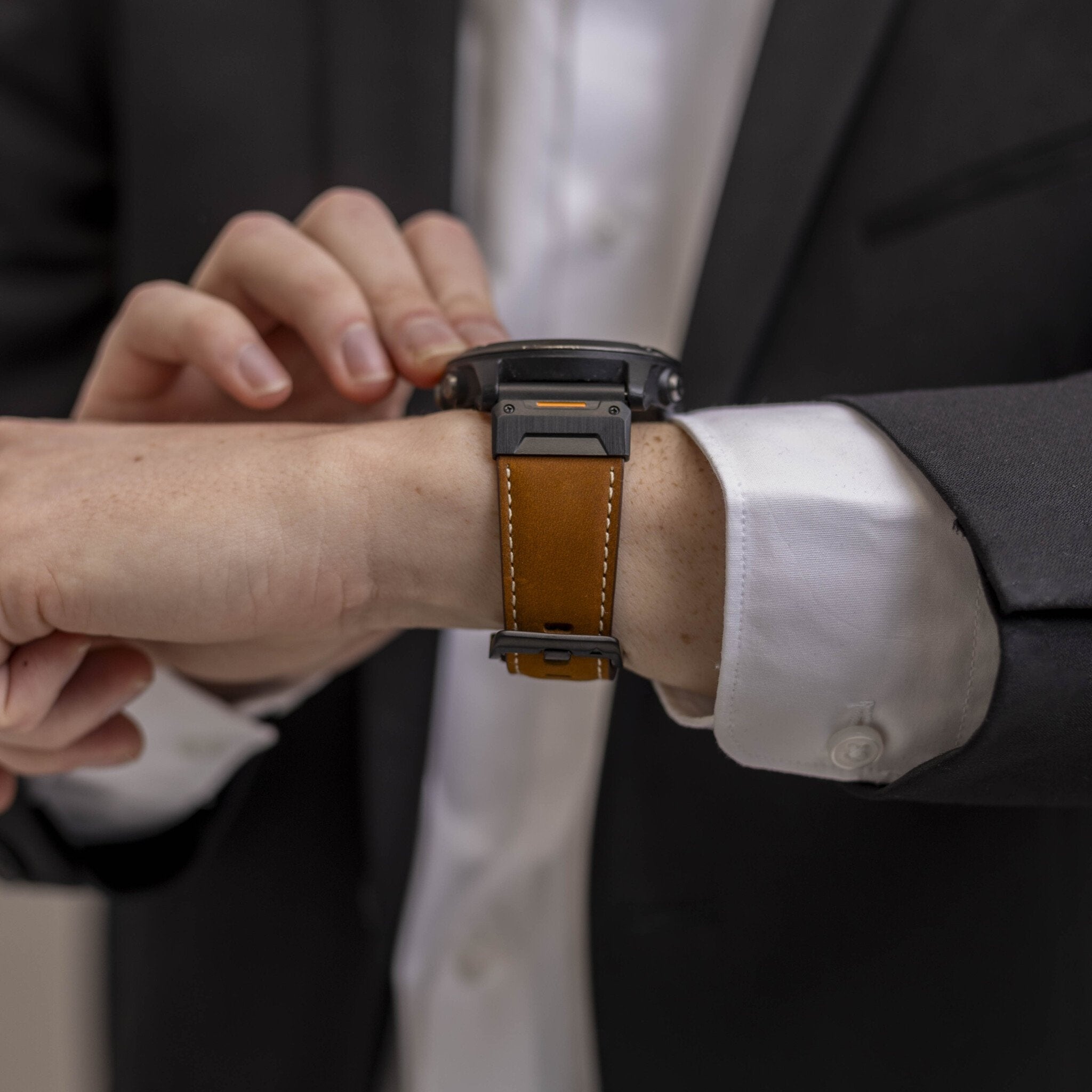 Bracelet cuir authentique Garmin Fenix 8 Pro - 47mm (marrón)