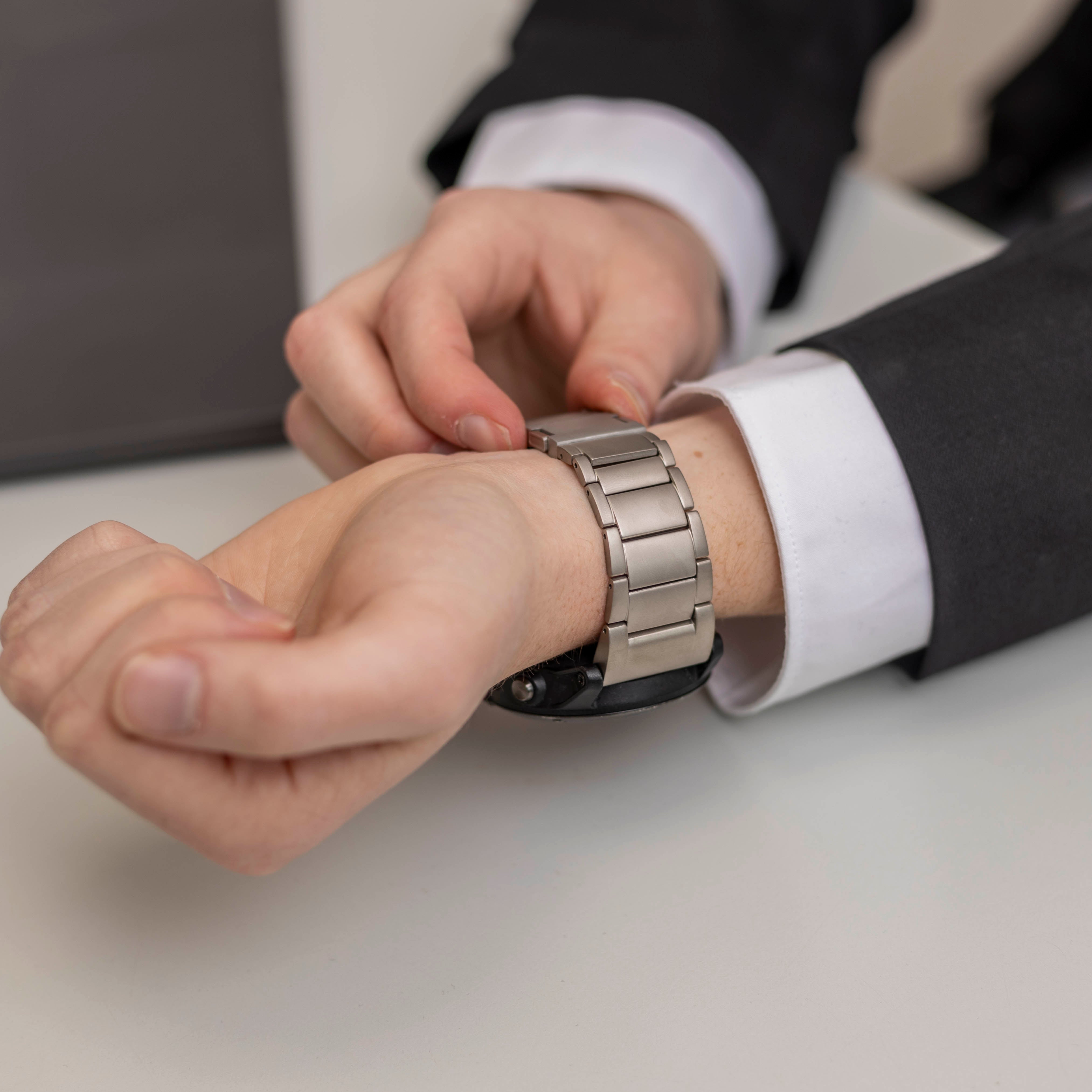 Bracelet titane magnétique Garmin Fenix 3 (titanium)