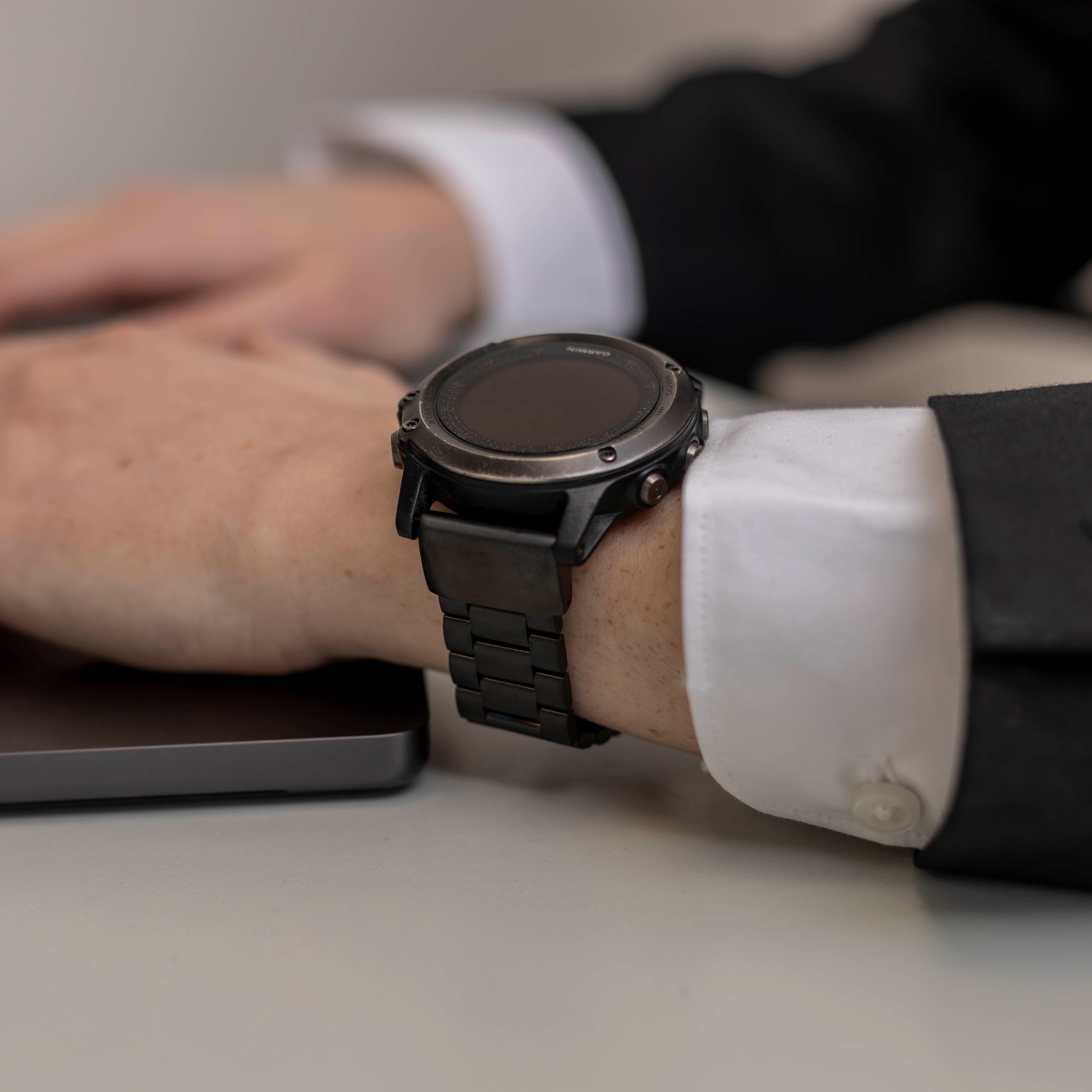 Bracelet acier Garmin Enduro 1 / 2 / 3 (noir)