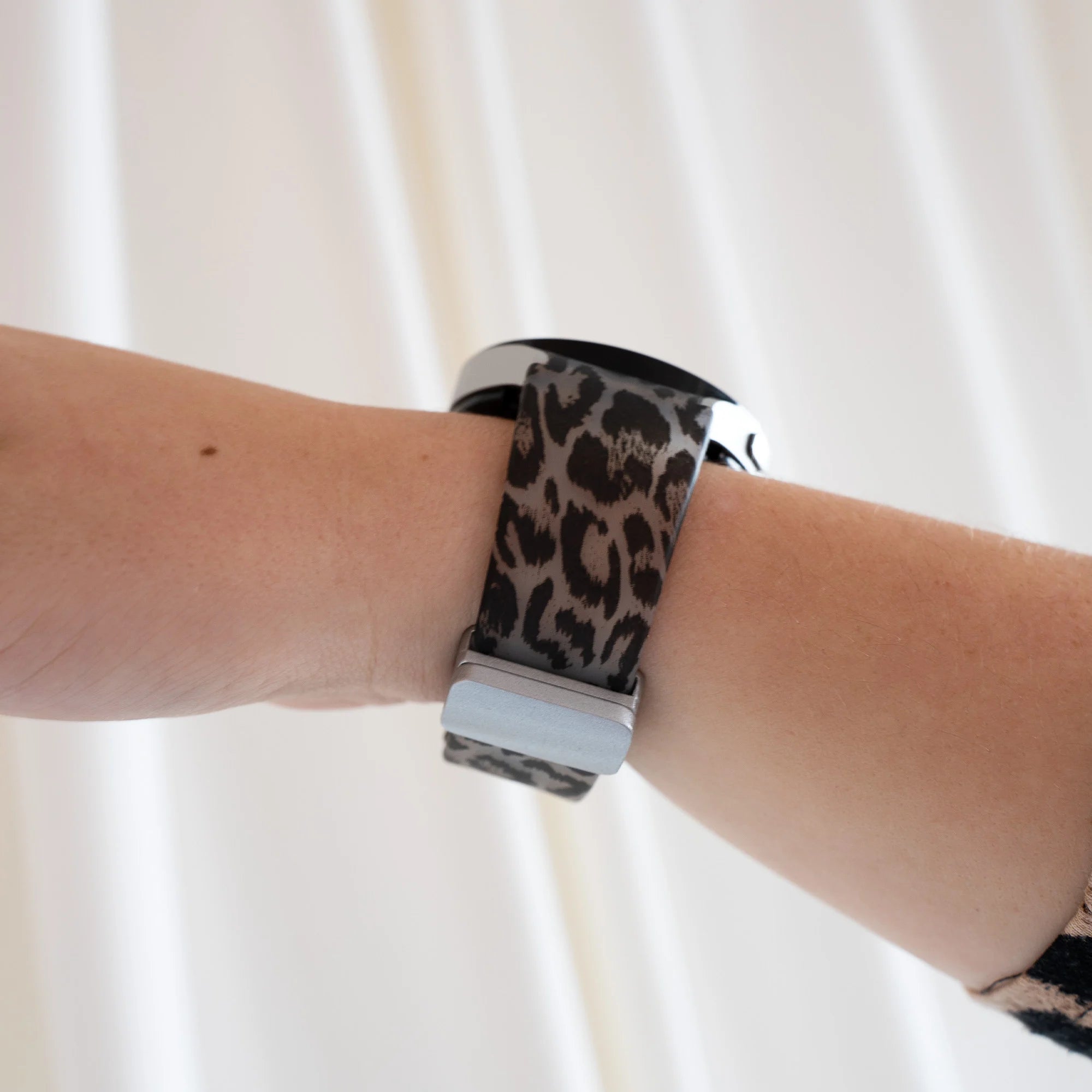 Bracelet magnetique Clear Leopard Samsung Galaxy Watch 5 40mm