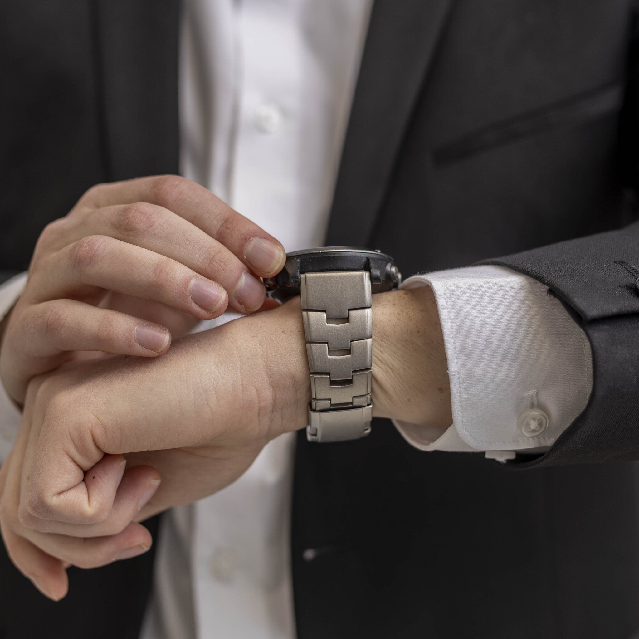 Garmin Descent MK1 Titanium Strap (Titanium)