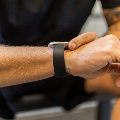 Bracelet silicone classique Fitbit Sense (noir)