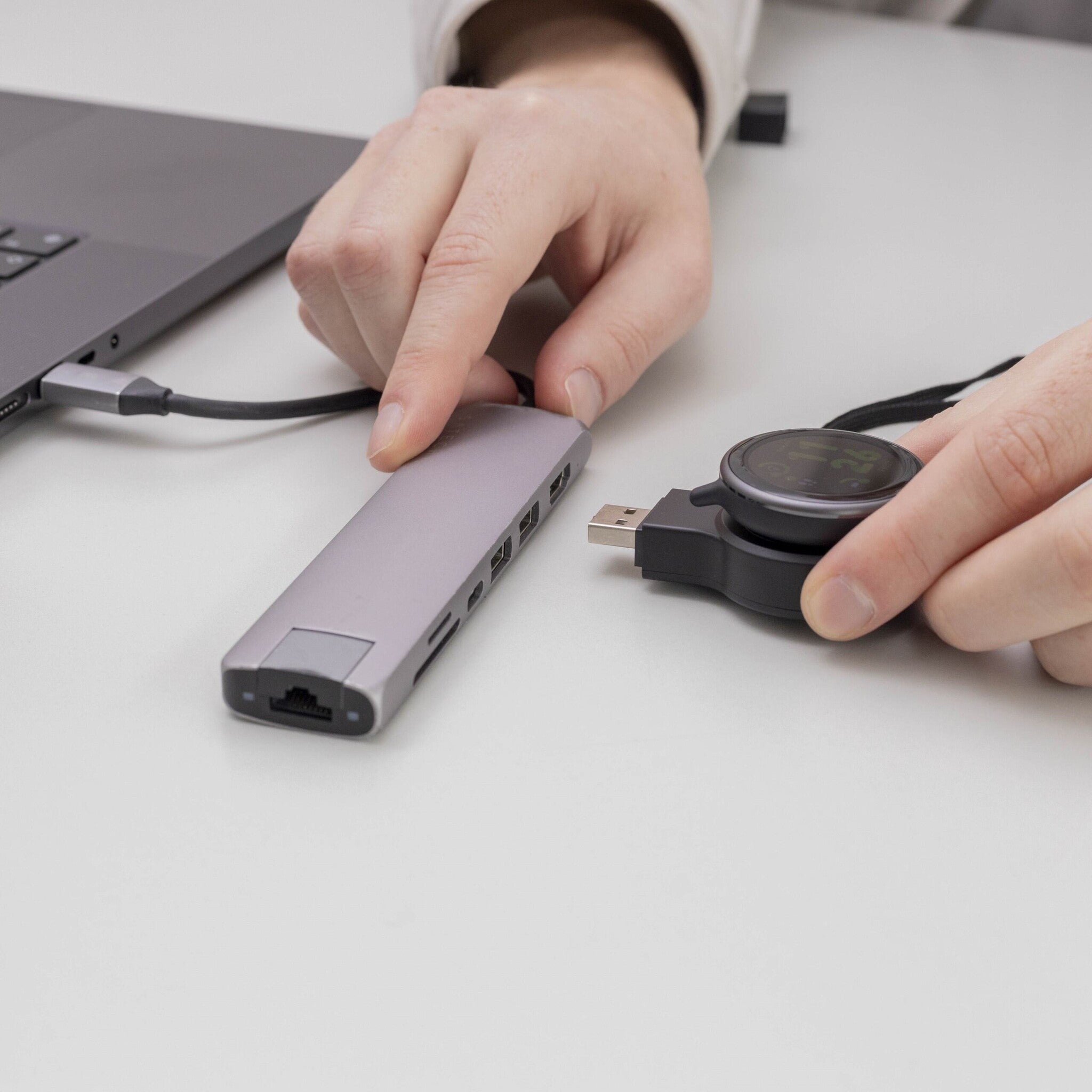 Mini Chargeur Garmin Fenix 5/6/7/8 (noir)