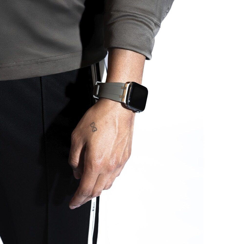 BALR. Bracelet silicone Apple Watch Ultra Liquid (marron/titane)