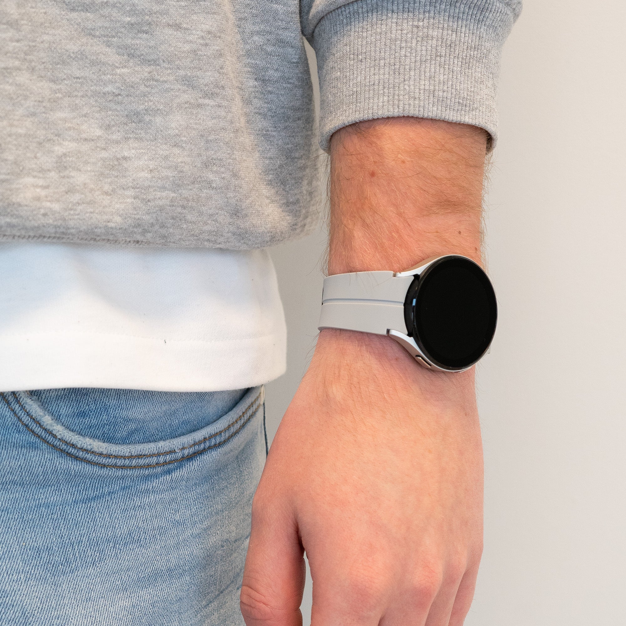 Bandz Samsung Galaxy Watch 5 Pro Silicone Strap with D-Buckle (Grey)